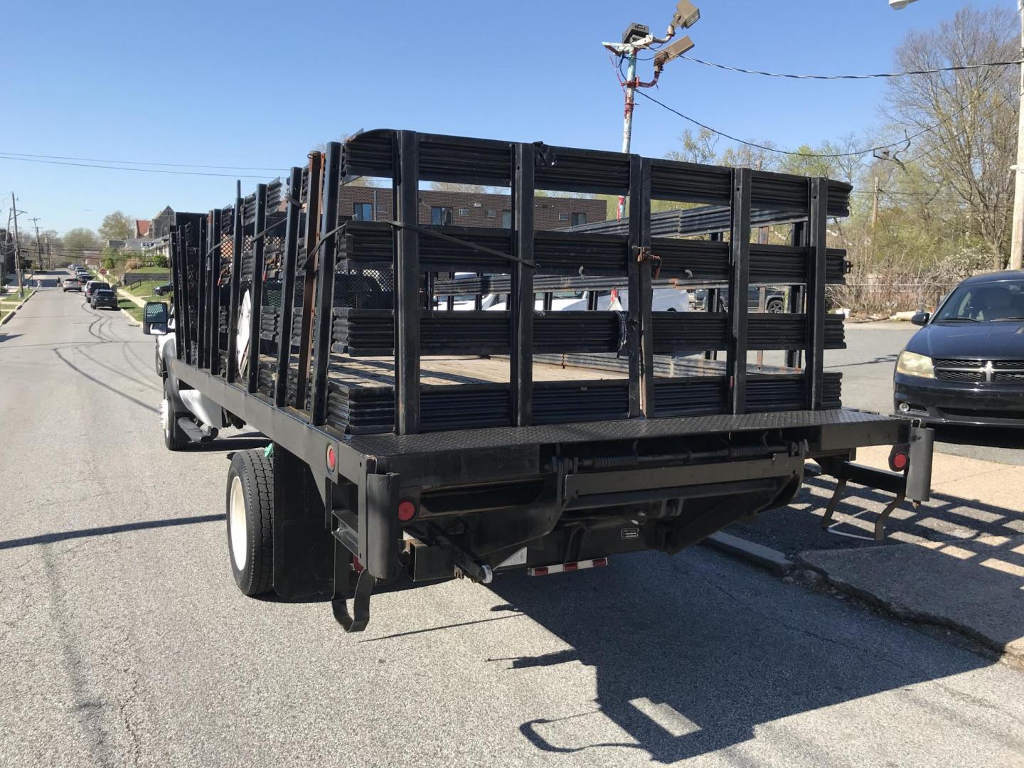 2011 White /Gray Ford F-450 SD Regular Cab DRW 2WD (1FDUF4GY7BE) with an 6.8L V10 SOHC 30V engine, Automatic transmission, located at 577 Chester Pike, Prospect Park, PA, 19076, (610) 237-1015, 39.886154, -75.302338 - 2011 Ford F450: Stake body bed, 8 feet wide 17 feet long cargo area, dually, power lift gate, SUPER CLEAN, runs LIKE NEW! - Photo#3