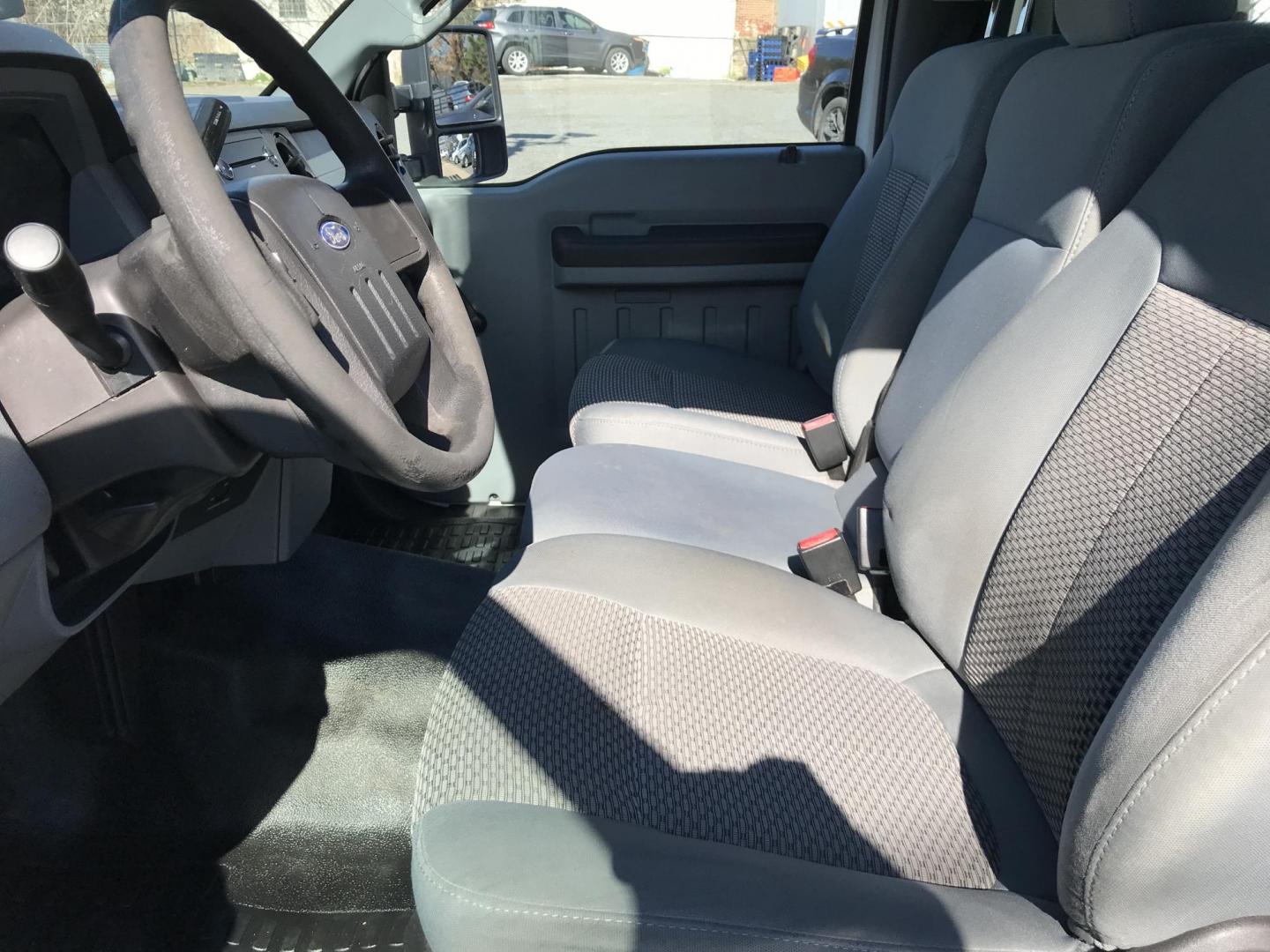 2011 White /Gray Ford F-450 SD Regular Cab DRW 2WD (1FDUF4GY7BE) with an 6.8L V10 SOHC 30V engine, Automatic transmission, located at 577 Chester Pike, Prospect Park, PA, 19076, (610) 237-1015, 39.886154, -75.302338 - 2011 Ford F450: Stake body bed, 8 feet wide 17 feet long cargo area, dually, power lift gate, SUPER CLEAN, runs LIKE NEW! - Photo#6