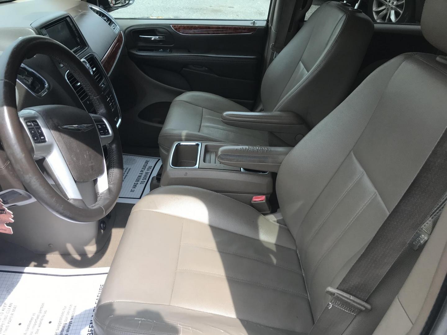 2016 Black /Tan Chrysler Town & Country Touring (2C4RC1BG5GR) with an 3.6L V6 DOHC 24V engine, 6A transmission, located at 577 Chester Pike, Prospect Park, PA, 19076, (610) 237-1015, 39.886154, -75.302338 - 2016 Chrysler Town & Country Touring: DVD player, stow and go seating, new PA inspection, SUPER CLEAN, runs LIKE NEW! This vehicle comes inspected and has been given a bumper to bumper safety check. It is very clean, reliable, and well maintained. We offer a unique pay plan that is known for bein - Photo#9