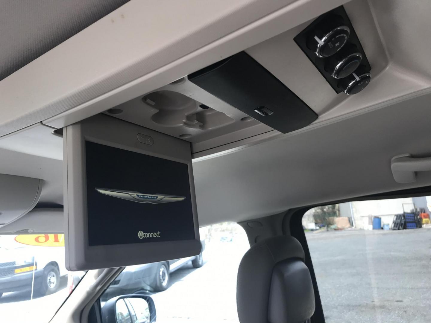 2016 Black /Tan Chrysler Town & Country Touring (2C4RC1BG5GR) with an 3.6L V6 DOHC 24V engine, 6A transmission, located at 577 Chester Pike, Prospect Park, PA, 19076, (610) 237-1015, 39.886154, -75.302338 - 2016 Chrysler Town & Country Touring: DVD player, stow and go seating, new PA inspection, SUPER CLEAN, runs LIKE NEW! This vehicle comes inspected and has been given a bumper to bumper safety check. It is very clean, reliable, and well maintained. We offer a unique pay plan that is known for bein - Photo#18