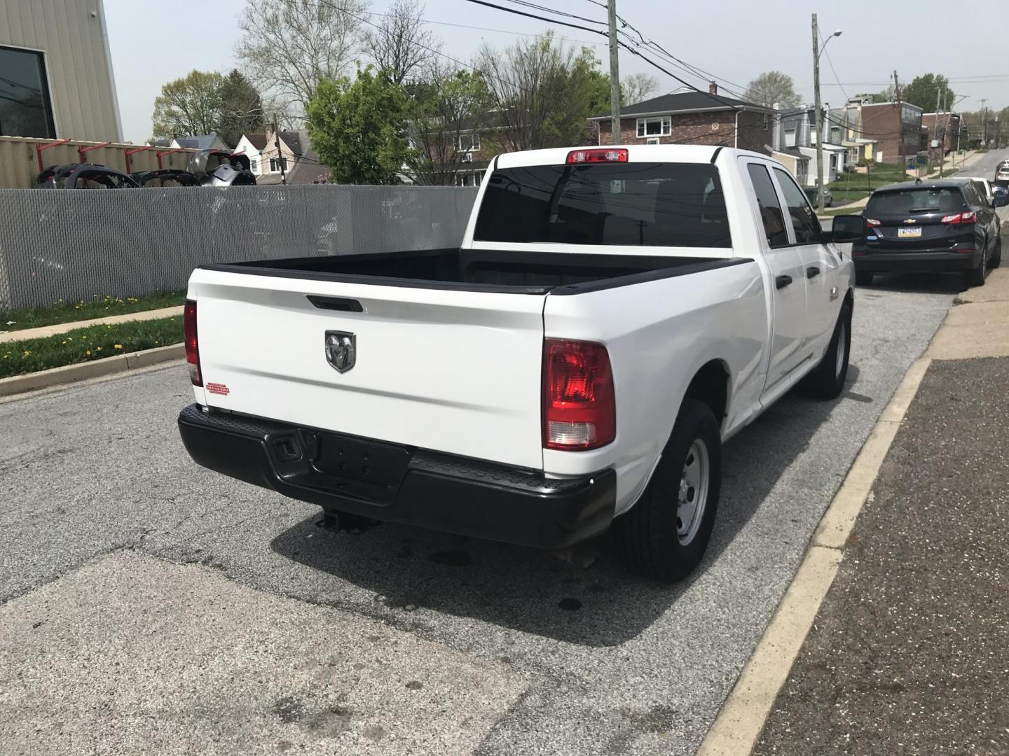 2016 White /Gray RAM 1500 Tradesman Quad Cab (1C6RR6FG2GS) with an 3.6L V6 DOHC 24V FFV engine, 6A transmission, located at 577 Chester Pike, Prospect Park, PA, 19076, (610) 237-1015, 39.886154, -75.302338 - 2016 Ram 1500 Tradesman: Quad Cab, backup camera, trailer hitch, new PA inspection, FLEET MAINTAINED, runs LIKE NEW! This vehicle comes inspected and has been given a bumper to bumper safety check. It is very clean, reliable, and well maintained. We offer a unique pay plan that is known for being - Photo#4