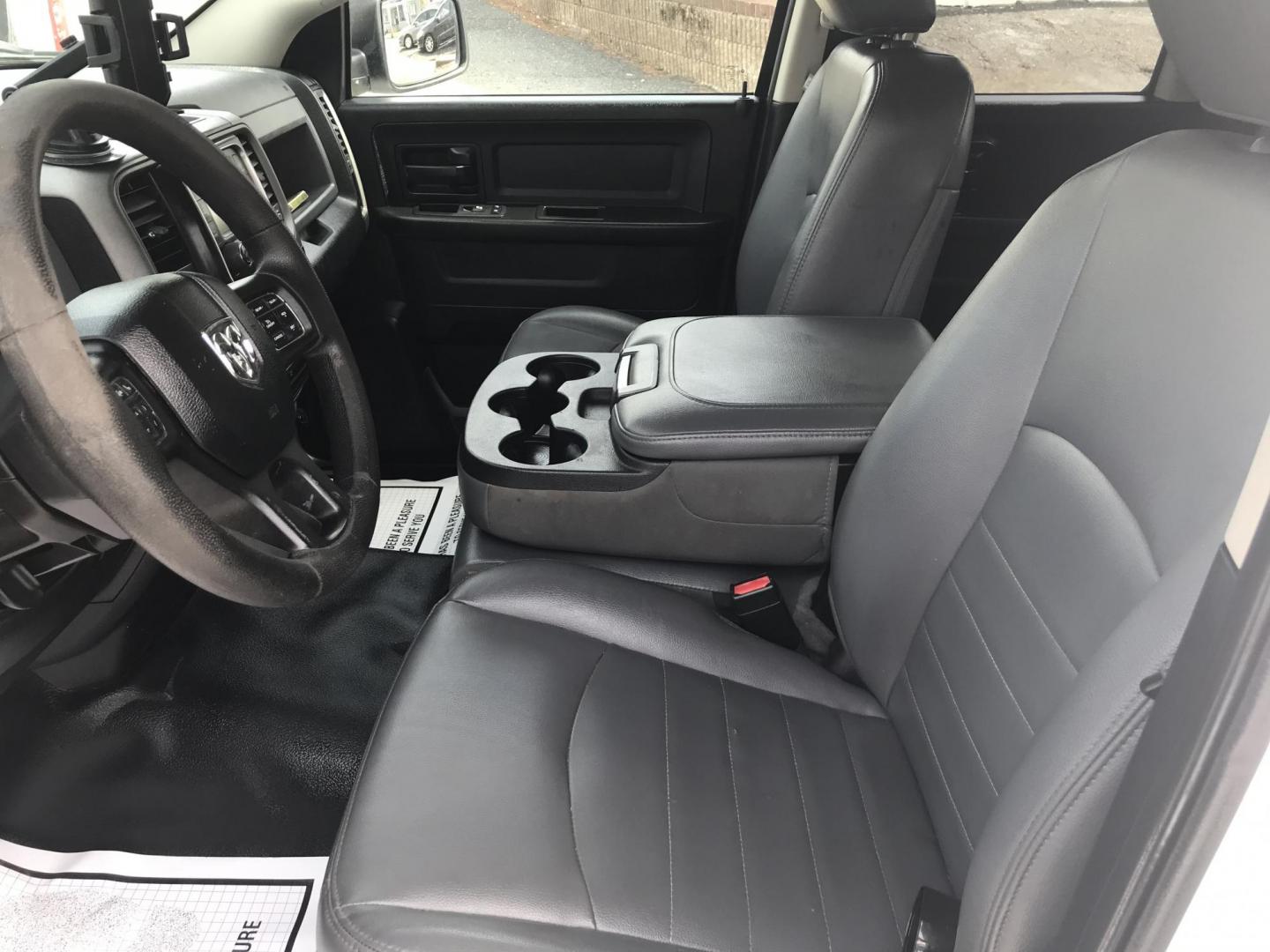 2016 White /Gray RAM 1500 Tradesman Quad Cab (1C6RR6FG2GS) with an 3.6L V6 DOHC 24V FFV engine, 6A transmission, located at 577 Chester Pike, Prospect Park, PA, 19076, (610) 237-1015, 39.886154, -75.302338 - 2016 Ram 1500 Tradesman: Quad Cab, backup camera, trailer hitch, new PA inspection, FLEET MAINTAINED, runs LIKE NEW! This vehicle comes inspected and has been given a bumper to bumper safety check. It is very clean, reliable, and well maintained. We offer a unique pay plan that is known for being - Photo#10