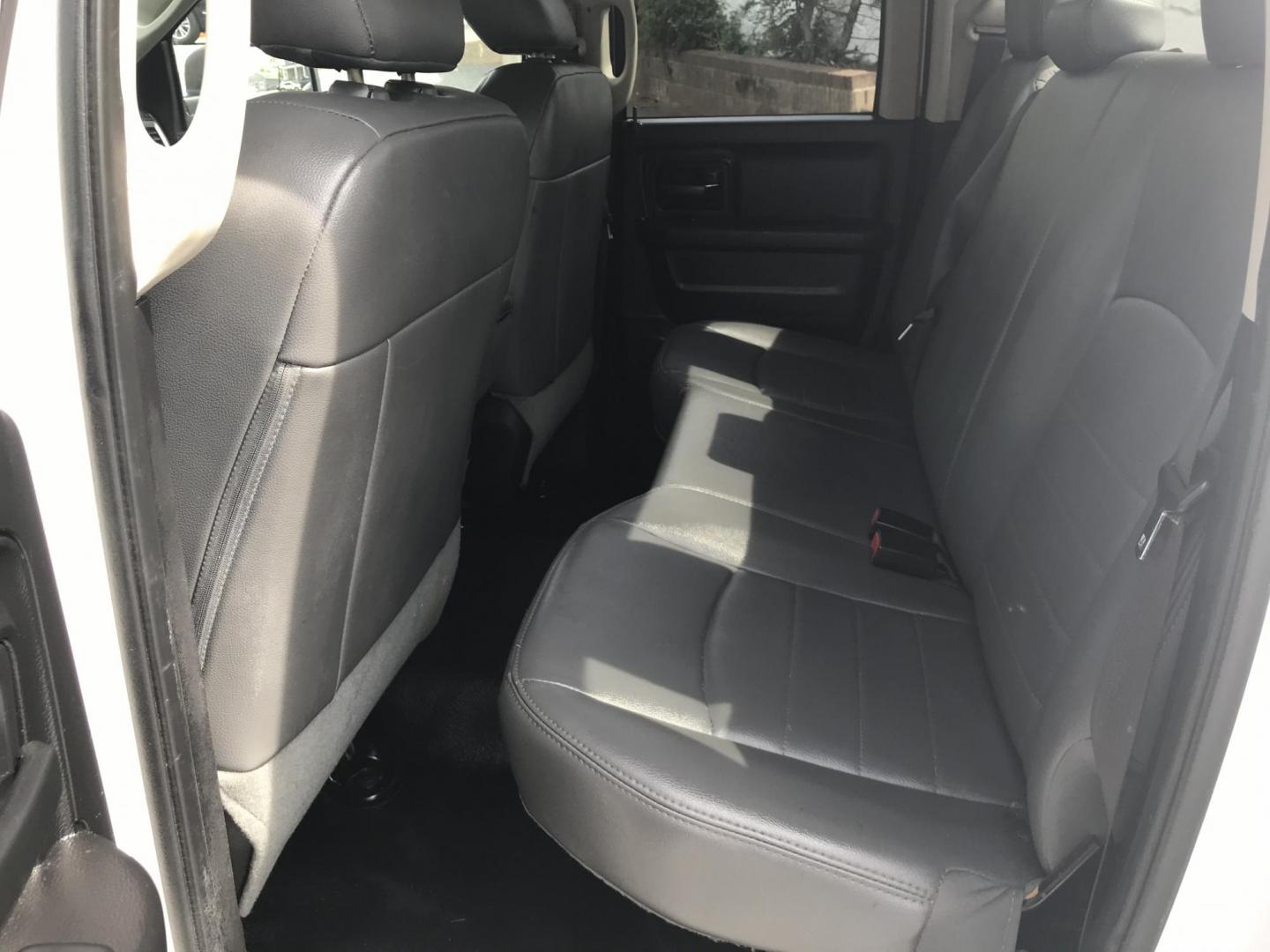 2016 White /Gray RAM 1500 Tradesman Quad Cab (1C6RR6FG2GS) with an 3.6L V6 DOHC 24V FFV engine, 6A transmission, located at 577 Chester Pike, Prospect Park, PA, 19076, (610) 237-1015, 39.886154, -75.302338 - 2016 Ram 1500 Tradesman: Quad Cab, backup camera, trailer hitch, new PA inspection, FLEET MAINTAINED, runs LIKE NEW! This vehicle comes inspected and has been given a bumper to bumper safety check. It is very clean, reliable, and well maintained. We offer a unique pay plan that is known for being - Photo#16