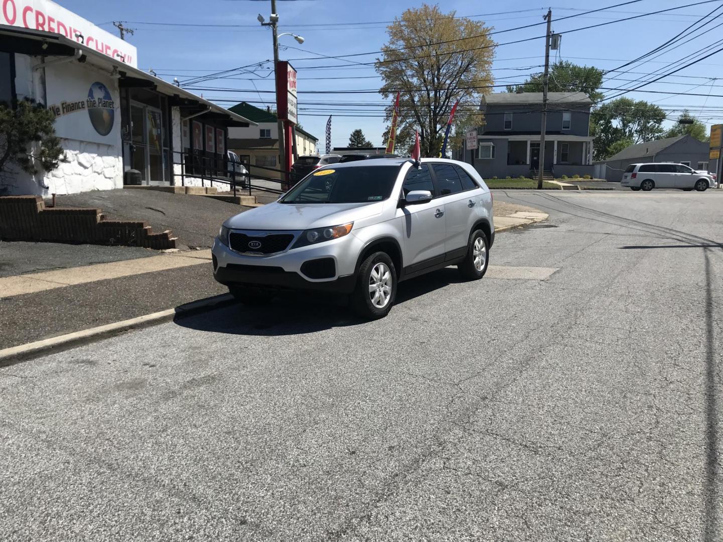 2013 Silver /Gray Kia Sorento LX (5XYKT3A15DG) with an 2.4L L4 DOHC 16V engine, 6-Speed Automatic transmission, located at 577 Chester Pike, Prospect Park, PA, 19076, (610) 237-1015, 39.886154, -75.302338 - Photo#1