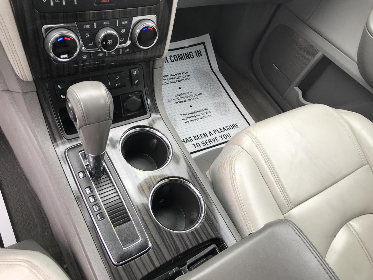 2014 Silver /Gray Chevrolet Traverse 2LT AWD (1GNKVHKD4EJ) with an 3.6L V6 DOHC 24V engine, 6-Speed Automatic transmission, located at 577 Chester Pike, Prospect Park, PA, 19076, (610) 237-1015, 39.886154, -75.302338 - 2014 Chevy Traverse LT: AWD, dual sunroofs, 3rd row, new PA inspection, SUPER CLEAN, runs LIKE NEW! This vehicle comes inspected and has been given a bumper to bumper safety check. It is very clean, reliable, and well maintained. We offer a unique pay plan that is known for being the easiest and - Photo#16