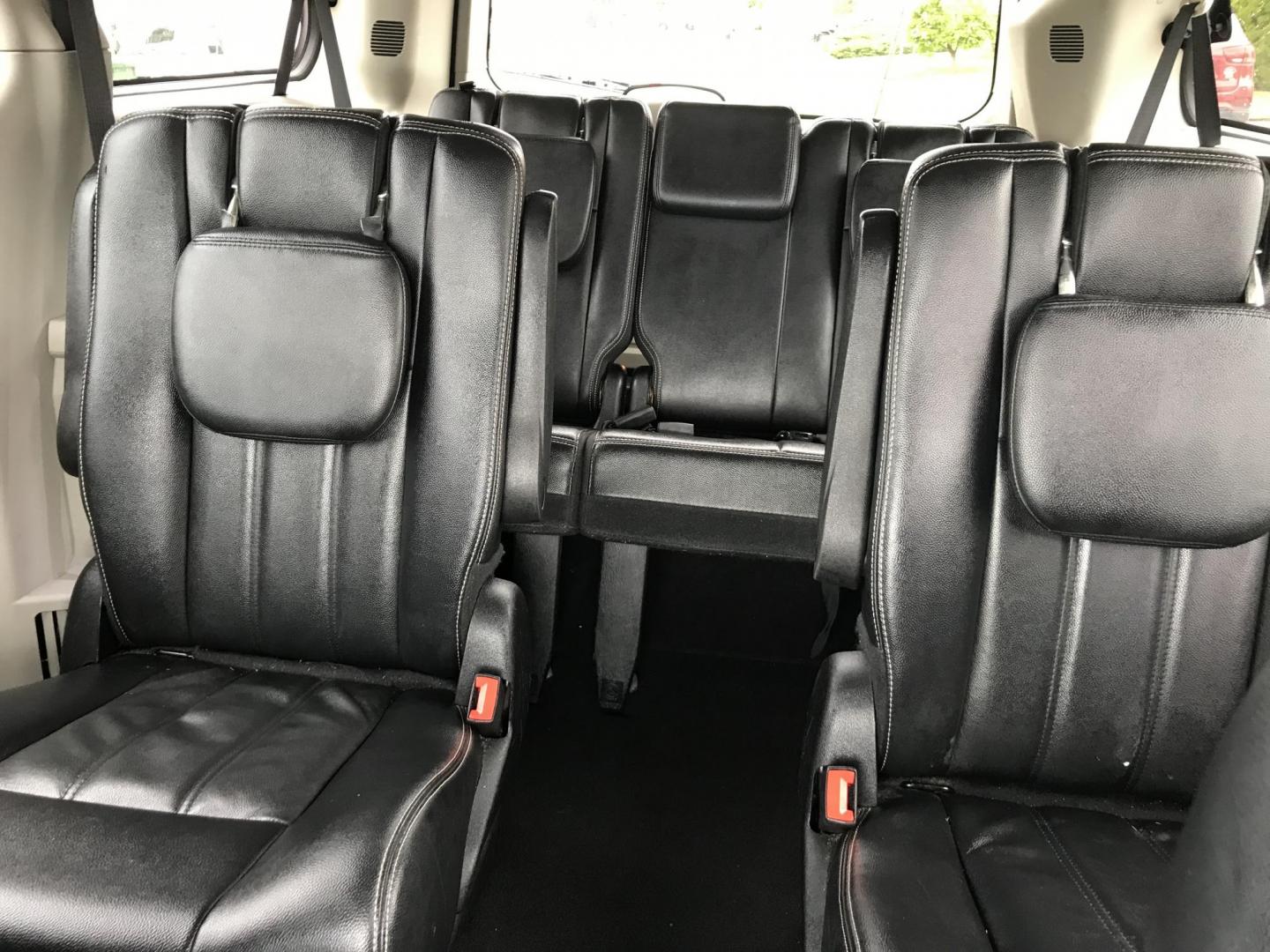 2016 Silver /Tan Chrysler Town & Country Touring (2C4RC1BG1GR) with an 3.6L V6 DOHC 24V engine, 6A transmission, located at 577 Chester Pike, Prospect Park, PA, 19076, (610) 237-1015, 39.886154, -75.302338 - 2016 Chrysler Town & Country Touring: DVD player, backup camera, stow and go seating, new PA inspection, SUPER CLEAN, runs LIKE NEW! This vehicle comes inspected and has been given a bumper to bumper safety check. It is very clean, reliable, and well maintained. We offer a unique pay plan that is - Photo#16