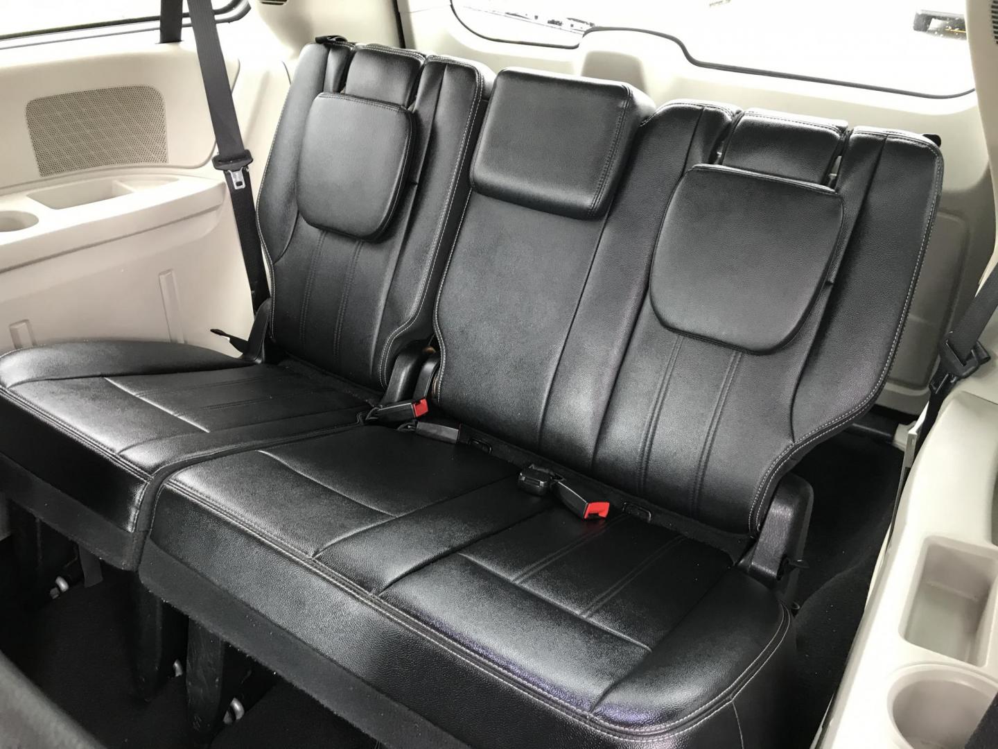 2016 Silver /Tan Chrysler Town & Country Touring (2C4RC1BG1GR) with an 3.6L V6 DOHC 24V engine, 6A transmission, located at 577 Chester Pike, Prospect Park, PA, 19076, (610) 237-1015, 39.886154, -75.302338 - 2016 Chrysler Town & Country Touring: DVD player, backup camera, stow and go seating, new PA inspection, SUPER CLEAN, runs LIKE NEW! This vehicle comes inspected and has been given a bumper to bumper safety check. It is very clean, reliable, and well maintained. We offer a unique pay plan that is - Photo#19
