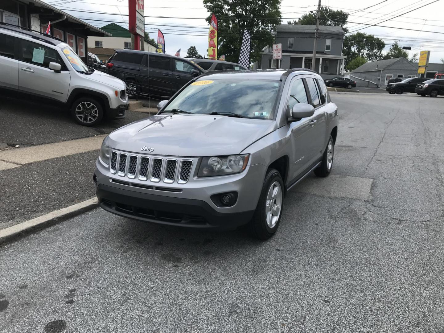 2016 Silver /Gray Jeep Compass Latitude FWD (1C4NJCEB1GD) with an 2.4L L4 DOHC 16V engine, CVT transmission, located at 577 Chester Pike, Prospect Park, PA, 19076, (610) 237-1015, 39.886154, -75.302338 - 2016 Jeep Compass 106k Miles • New PA Inspection. Example Financing: • $2,500 Down • $100 Weekly • $200 Bi-Weekly We finance our own vehicles. We do not obtain or review traditional consumer credit reports. Financing decisions are based on verified income, ability to repay, and our in-- Photo#2
