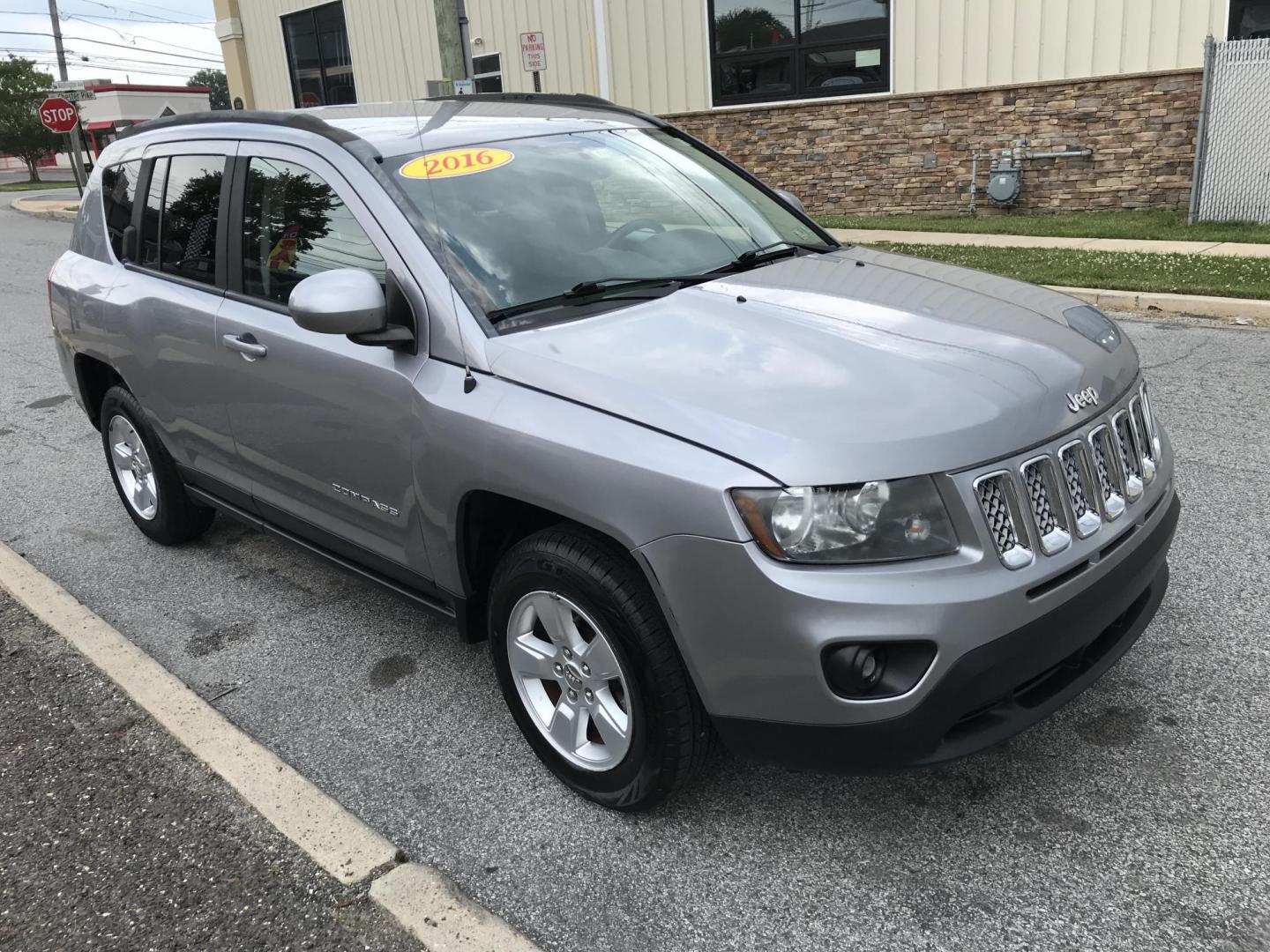 2016 Silver /Gray Jeep Compass Latitude FWD (1C4NJCEB1GD) with an 2.4L L4 DOHC 16V engine, CVT transmission, located at 577 Chester Pike, Prospect Park, PA, 19076, (610) 237-1015, 39.886154, -75.302338 - 2016 Jeep Compass 106k Miles • New PA Inspection. Example Financing: • $2,500 Down • $100 Weekly • $200 Bi-Weekly We finance our own vehicles. We do not obtain or review traditional consumer credit reports. Financing decisions are based on verified income, ability to repay, and our in-- Photo#3