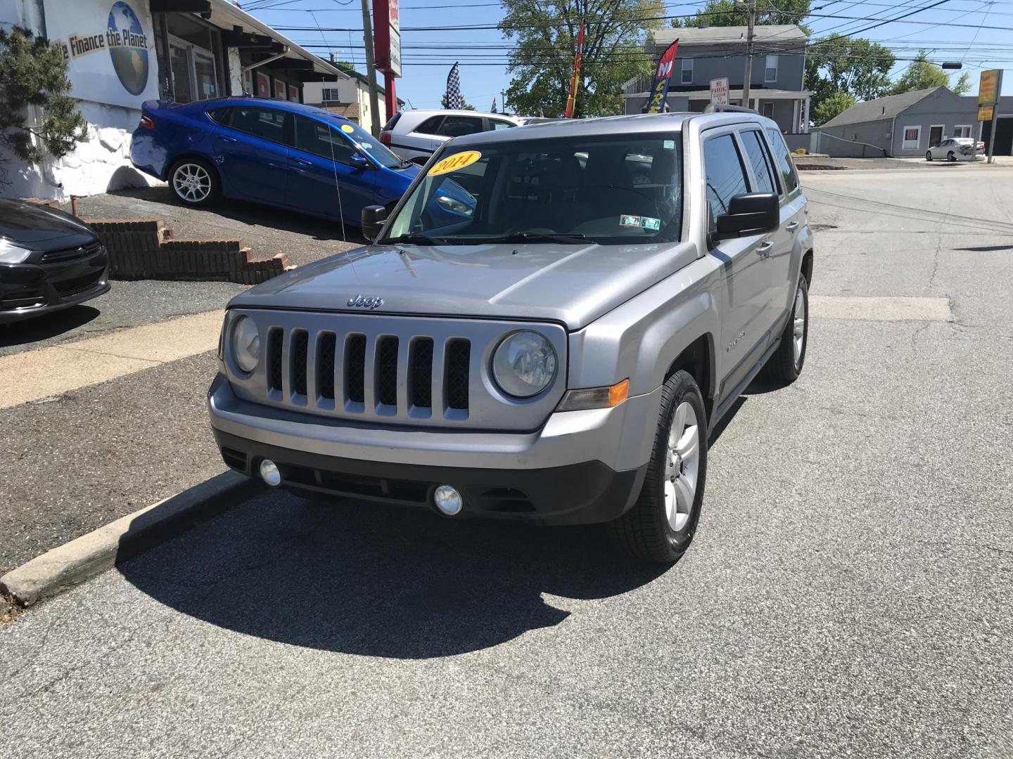 2014 Silver /Beige Jeep Patriot Sport 4WD (1C4NJRBBXED) with an 2.4L L4 DOHC 16V engine, Automatic transmission, located at 577 Chester Pike, Prospect Park, PA, 19076, (610) 237-1015, 39.886154, -75.302338 - 2014 Jeep Patriot: New PA inspection, great on gas, SUPER CLEAN, runs LIKE NEW! This vehicle comes inspected and has been given a bumper to bumper safety check. It is very clean, reliable, and well maintained. We offer a unique pay plan that is known for being the easiest and fastest financing op - Photo#2