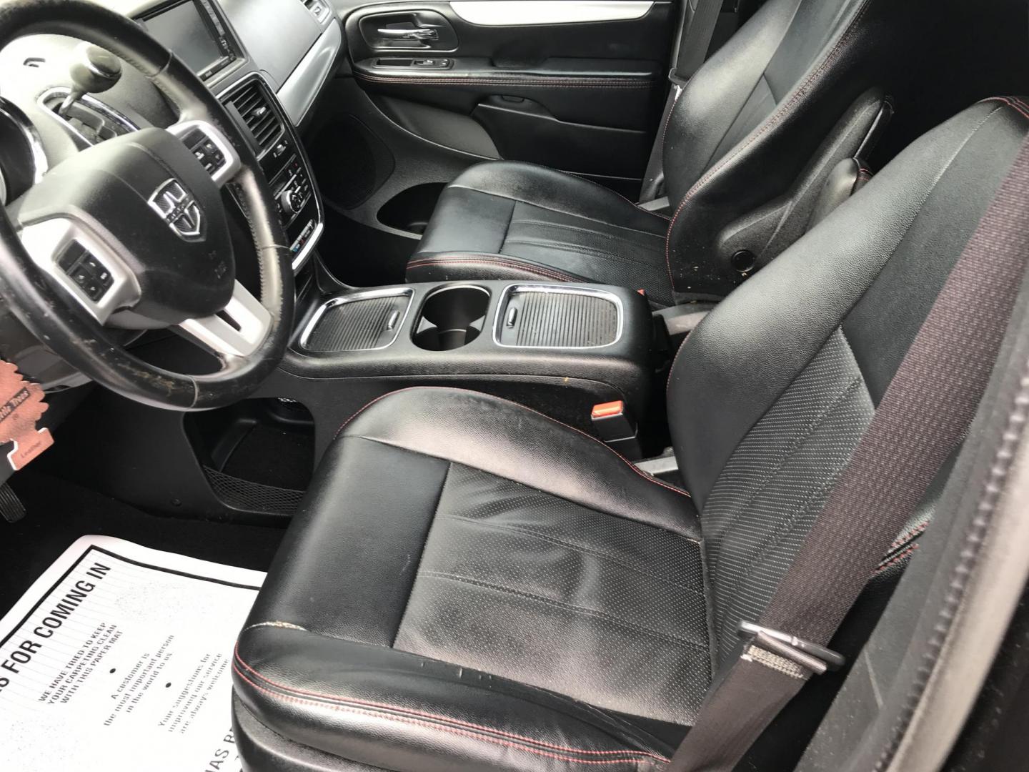 2016 Black /Black Dodge Grand Caravan R/T (2C4RDGEG7GR) with an 3.6L V6 DOHC 24V engine, 6A transmission, located at 577 Chester Pike, Prospect Park, PA, 19076, (610) 237-1015, 39.886154, -75.302338 - 2016 Dodge Grand Caravan R/T: Backup camera, stow and go seating, new PA inspection, SUPER CLEAN, runs LIKE NEW! This vehicle comes inspected and has been given a bumper to bumper safety check. It is very clean, reliable, and well maintained. We offer a unique pay plan that is known for being the - Photo#10