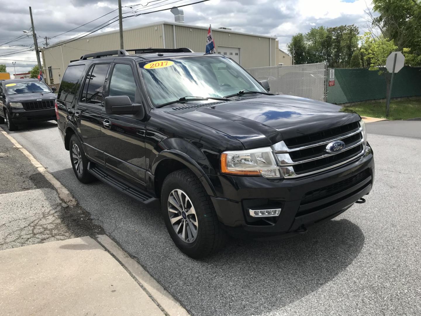 2017 Black /Black Ford Expedition XLT 4WD (1FMJU1JT2HE) with an 3.5L V6 DOHC 24V FFV engine, 6A transmission, located at 577 Chester Pike, Prospect Park, PA, 19076, (610) 237-1015, 39.886154, -75.302338 - 2017 Ford Expedition XLT: Sunroof, 3rd row seating, 4x4, backup camera, new PA inspection, SUPER CLEAN, runs LIKE NEW! This vehicle comes inspected and has been given a bumper to bumper safety check. It is very clean, reliable, and well maintained. We offer a unique pay plan that is known for bei - Photo#3