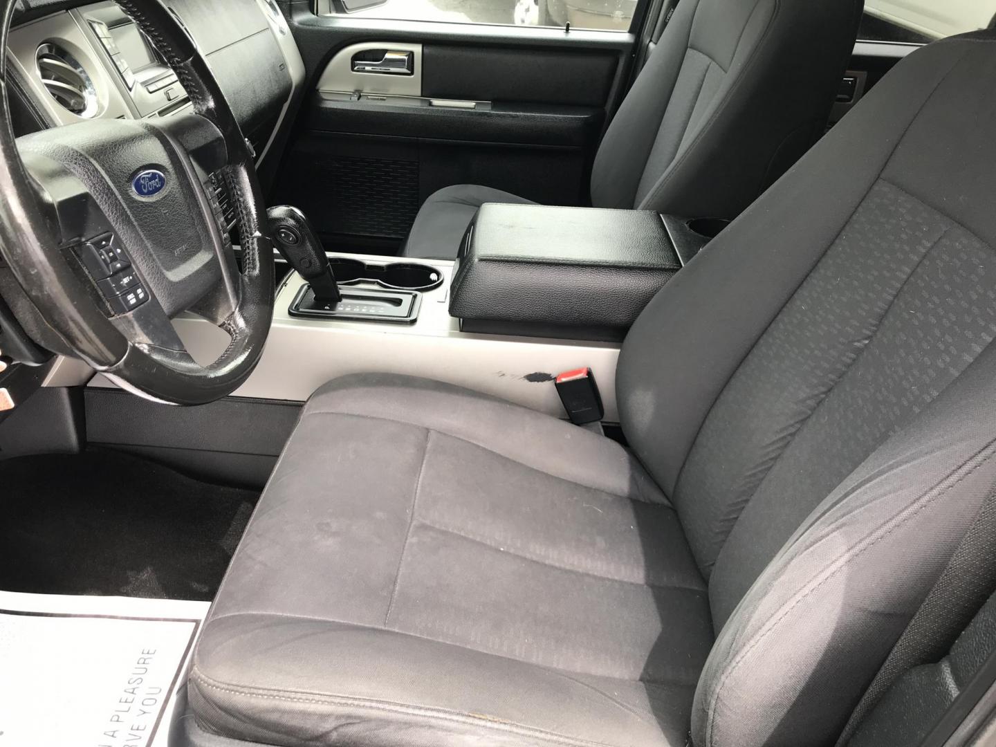 2017 Black /Black Ford Expedition XLT 4WD (1FMJU1JT2HE) with an 3.5L V6 DOHC 24V FFV engine, 6A transmission, located at 577 Chester Pike, Prospect Park, PA, 19076, (610) 237-1015, 39.886154, -75.302338 - 2017 Ford Expedition XLT: Sunroof, 3rd row seating, 4x4, backup camera, new PA inspection, SUPER CLEAN, runs LIKE NEW! This vehicle comes inspected and has been given a bumper to bumper safety check. It is very clean, reliable, and well maintained. We offer a unique pay plan that is known for bei - Photo#9