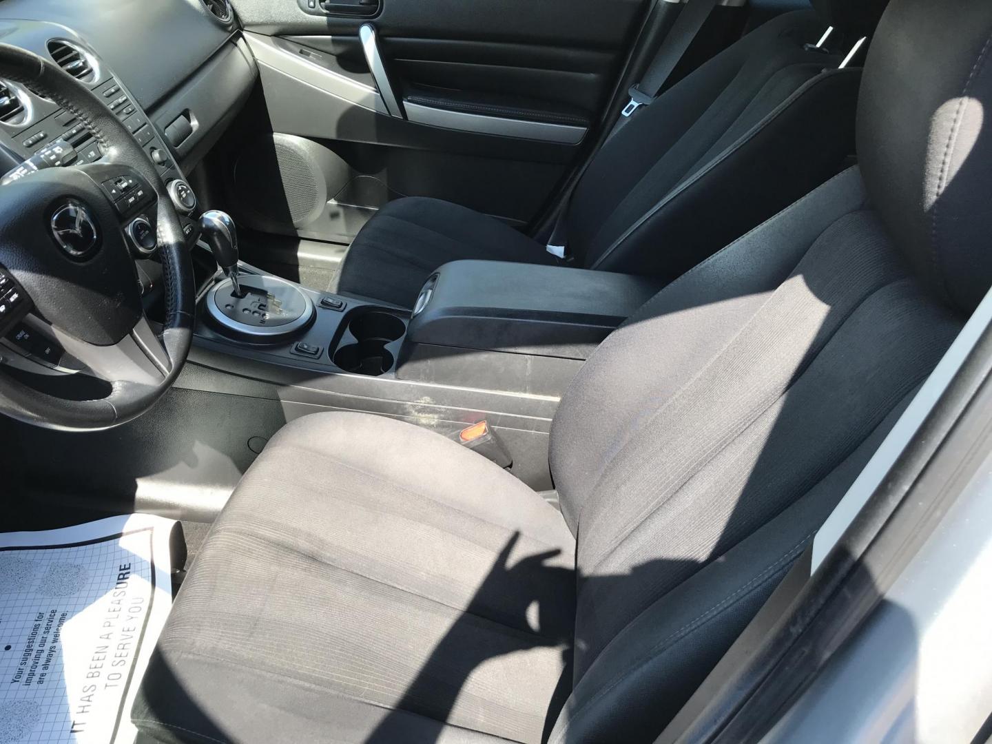 2011 Silver Mazda CX-7 i Sport (JM3ER2B51B0) with an 2.5L L4 DOHC 16V engine, 5-Speed Automatic transmission, located at 577 Chester Pike, Prospect Park, PA, 19076, (610) 237-1015, 39.886154, -75.302338 - 2011 Mazda CX-7: Sunroof, backup camera, new PA inspection, SUPER CLEAN, runs LIKE NEW! This vehicle comes inspected and has been given a bumper to bumper safety check. It is very clean, reliable, and well maintained. We offer a unique pay plan that is known for being the easiest and fastest fina - Photo#10