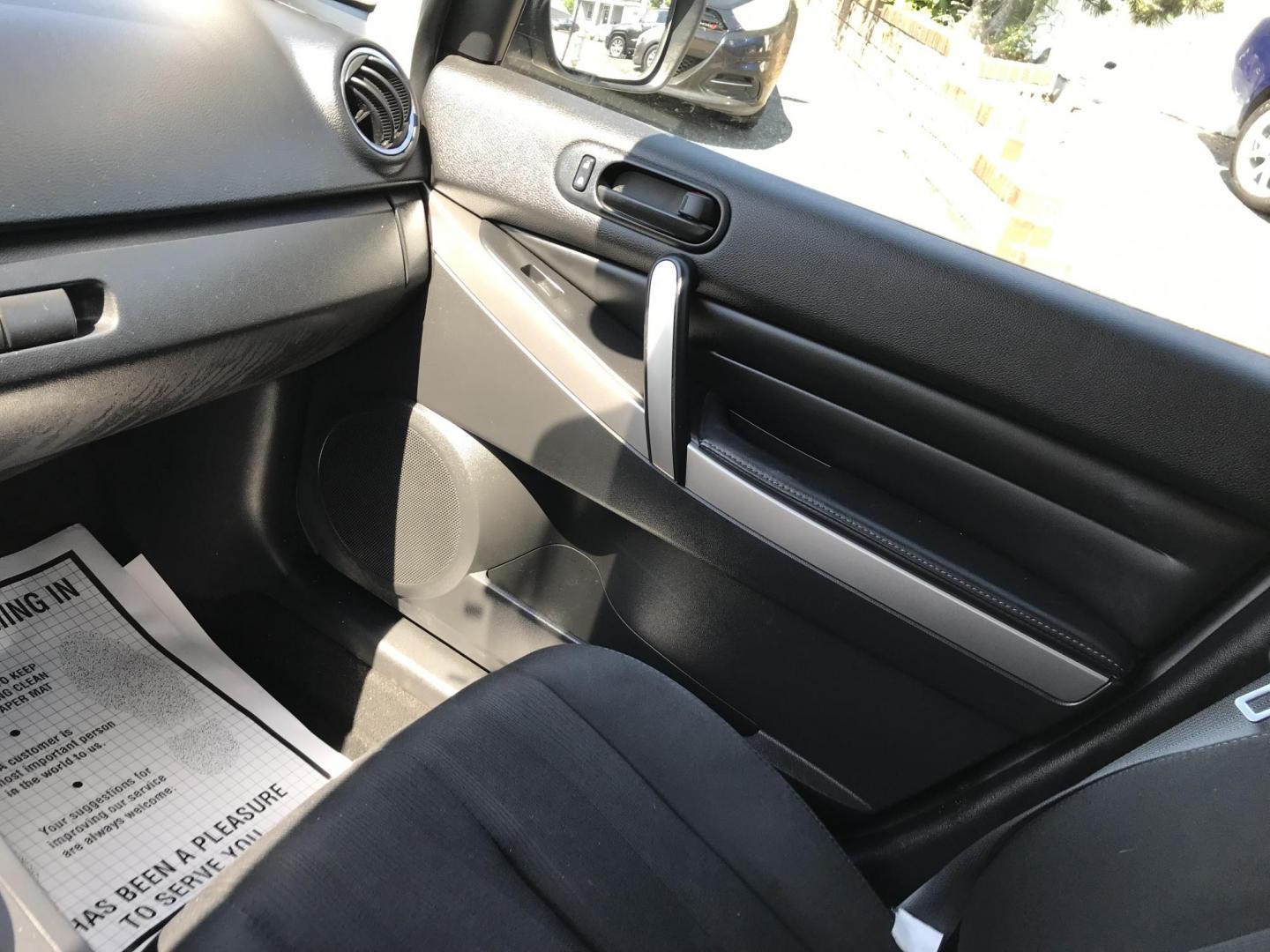 2011 Silver Mazda CX-7 i Sport (JM3ER2B51B0) with an 2.5L L4 DOHC 16V engine, 5-Speed Automatic transmission, located at 577 Chester Pike, Prospect Park, PA, 19076, (610) 237-1015, 39.886154, -75.302338 - 2011 Mazda CX-7: Sunroof, backup camera, new PA inspection, SUPER CLEAN, runs LIKE NEW! This vehicle comes inspected and has been given a bumper to bumper safety check. It is very clean, reliable, and well maintained. We offer a unique pay plan that is known for being the easiest and fastest fina - Photo#14