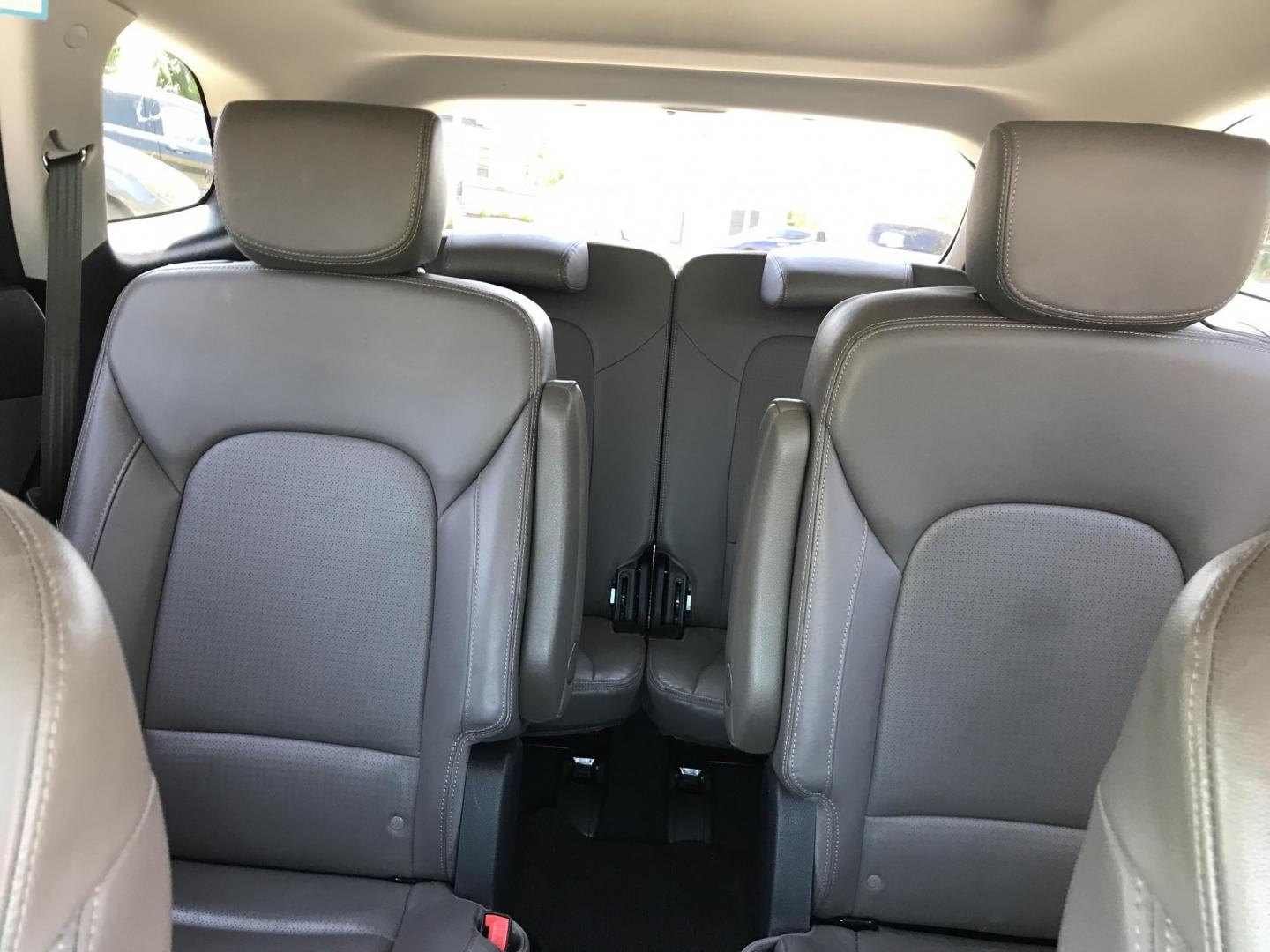 2013 Silver /Gray Hyundai Santa Fe Limited FWD (KM8SR4HF8DU) with an 3.3L V6 DOHC 24V engine, 6-Speed Automatic transmission, located at 577 Chester Pike, Prospect Park, PA, 19076, (610) 237-1015, 39.886154, -75.302338 - 2013 Hyundai Santa Fe LIMITED: Only 100k miles, 3rd row seat, sunroof, backup camera, navigation system, new PA inspection, SUPER CLEAN, runs LIKE NEW! This vehicle comes inspected and has been given a bumper to bumper safety check. It is very clean, reliable, and well maintained. We offer a uniq - Photo#21