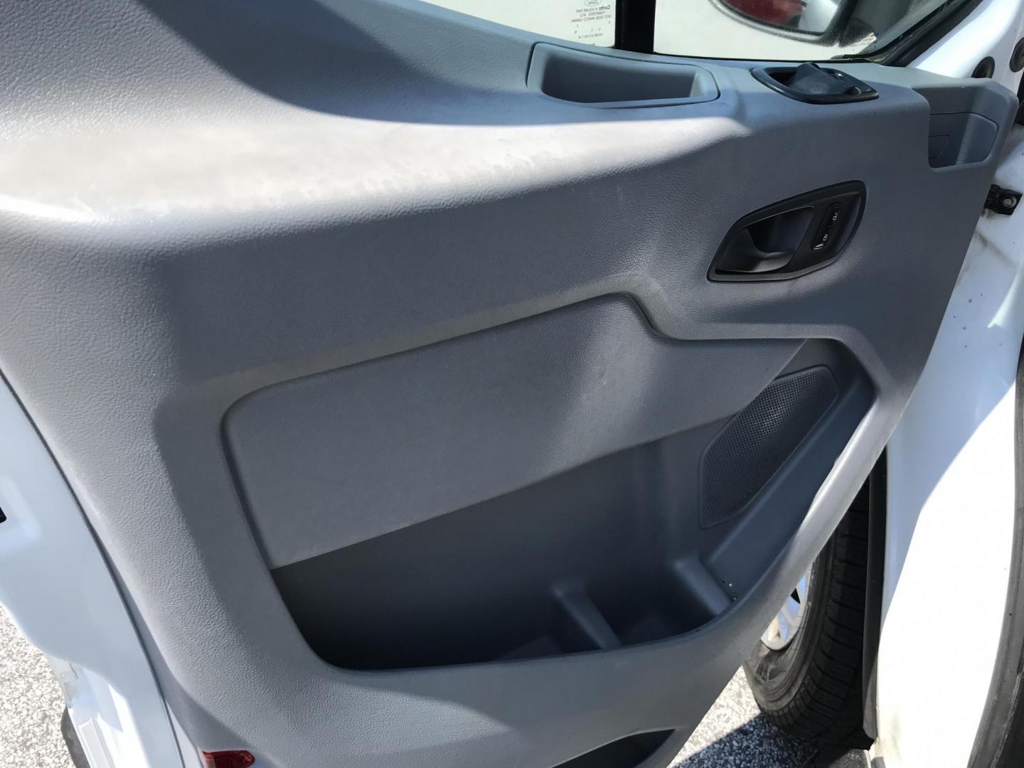 2016 White /Gray Ford Transit 250 Van Low Roof 60/40 Pass.130-in. WB (1FTYR1ZMXGK) with an 3.7L V6 DOHC 24V engine, 6A transmission, located at 577 Chester Pike, Prospect Park, PA, 19076, (610) 237-1015, 39.886154, -75.302338 - 2016 Ford Transit 250: Ladder racks, shelving, backup camera, partition, new PA inspection, FLEET MAINTAINED! This vehicle comes inspected and has been given a bumper to bumper safety check. It is very clean, reliable, and well maintained. We offer a unique pay plan that is known for being the e - Photo#7