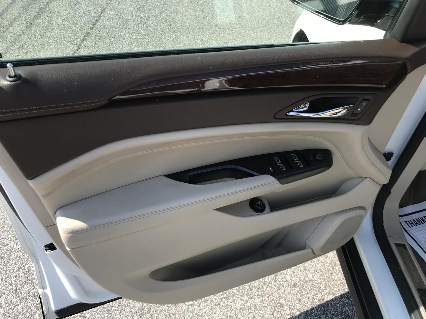 2016 White /Beige Cadillac SRX Premium Collection (3GYFNDE39GS) with an 3.6L V6 DOHC 24V FFV engine, 6A transmission, located at 577 Chester Pike, Prospect Park, PA, 19076, (610) 237-1015, 39.886154, -75.302338 - 2016 Cadillac SRX: Big sunroof, navigation system, backup camera, new PA inspection, SUPER CLEAN, runs LIKE NEW! This vehicle comes inspected and has been given a bumper to bumper safety check. It is very clean, reliable, and well maintained. We offer a unique pay plan that is known for being the - Photo#11