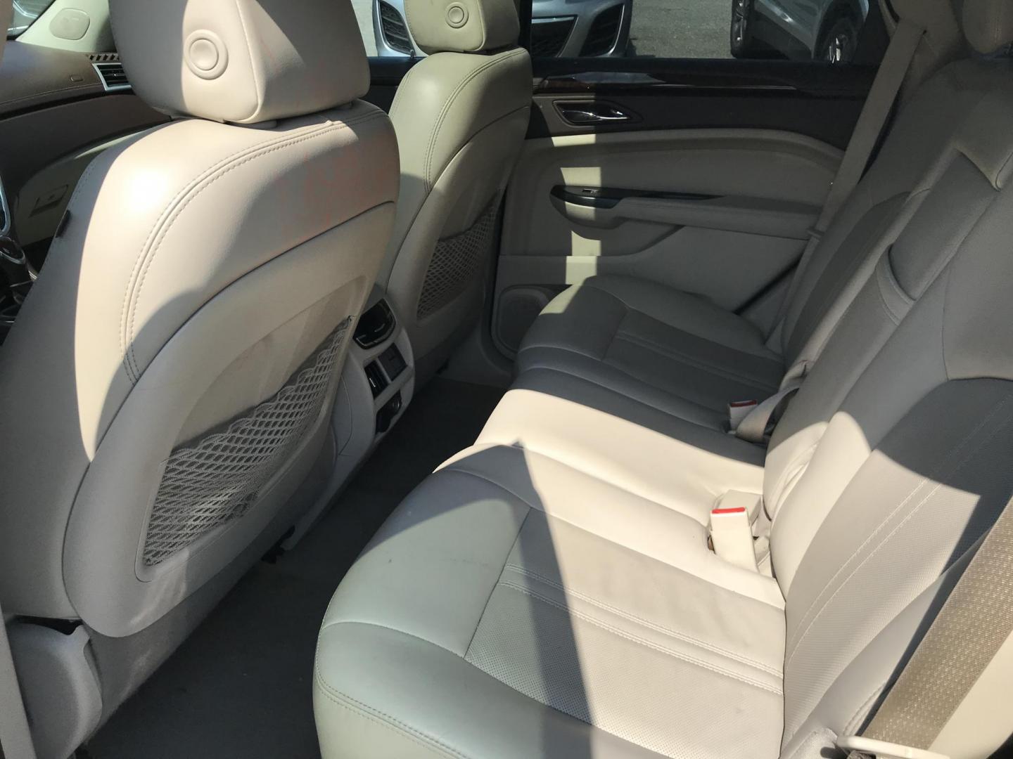 2016 White /Beige Cadillac SRX Premium Collection (3GYFNDE39GS) with an 3.6L V6 DOHC 24V FFV engine, 6A transmission, located at 577 Chester Pike, Prospect Park, PA, 19076, (610) 237-1015, 39.886154, -75.302338 - 2016 Cadillac SRX: Big sunroof, navigation system, backup camera, new PA inspection, SUPER CLEAN, runs LIKE NEW! This vehicle comes inspected and has been given a bumper to bumper safety check. It is very clean, reliable, and well maintained. We offer a unique pay plan that is known for being the - Photo#20