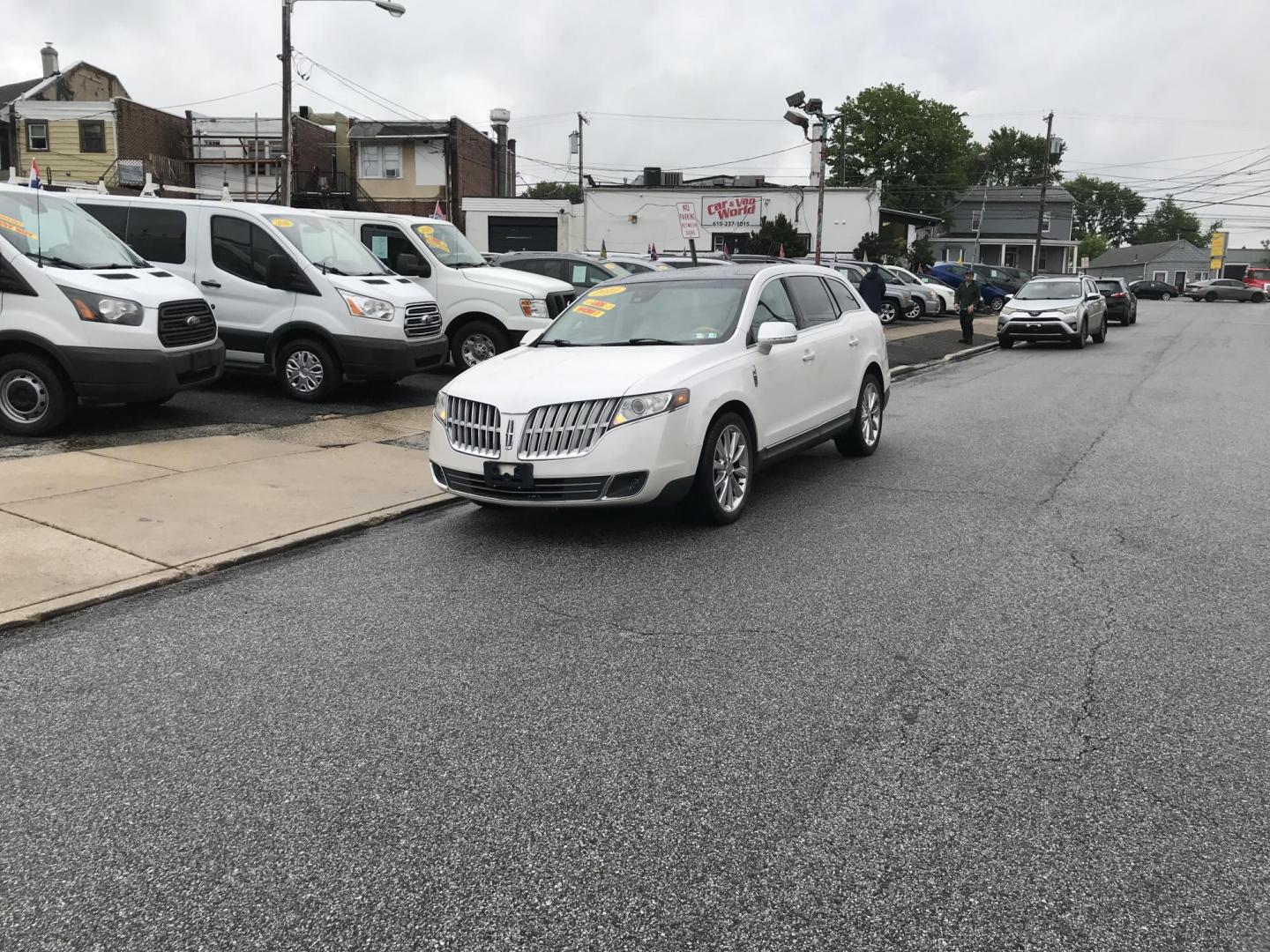 2012 White /Beige Lincoln MKT 3.5L with EcoBoost AWD (2LMHJ5AT6CB) with an 3.5L V6 DOHC 24V TURBO engine, 6-Speed Automatic transmission, located at 577 Chester Pike, Prospect Park, PA, 19076, (610) 237-1015, 39.886154, -75.302338 - 2012 Lincoln MKT: 3rd row seating, navigation system, backup camera, sunroof, AWD, new PA inspection, SUPER CLEAN, runs LIKE NEW! This vehicle comes inspected and has been given a bumper to bumper safety check. It is very clean, reliable, and well maintained. We offer a unique pay plan that is kn - Photo#1