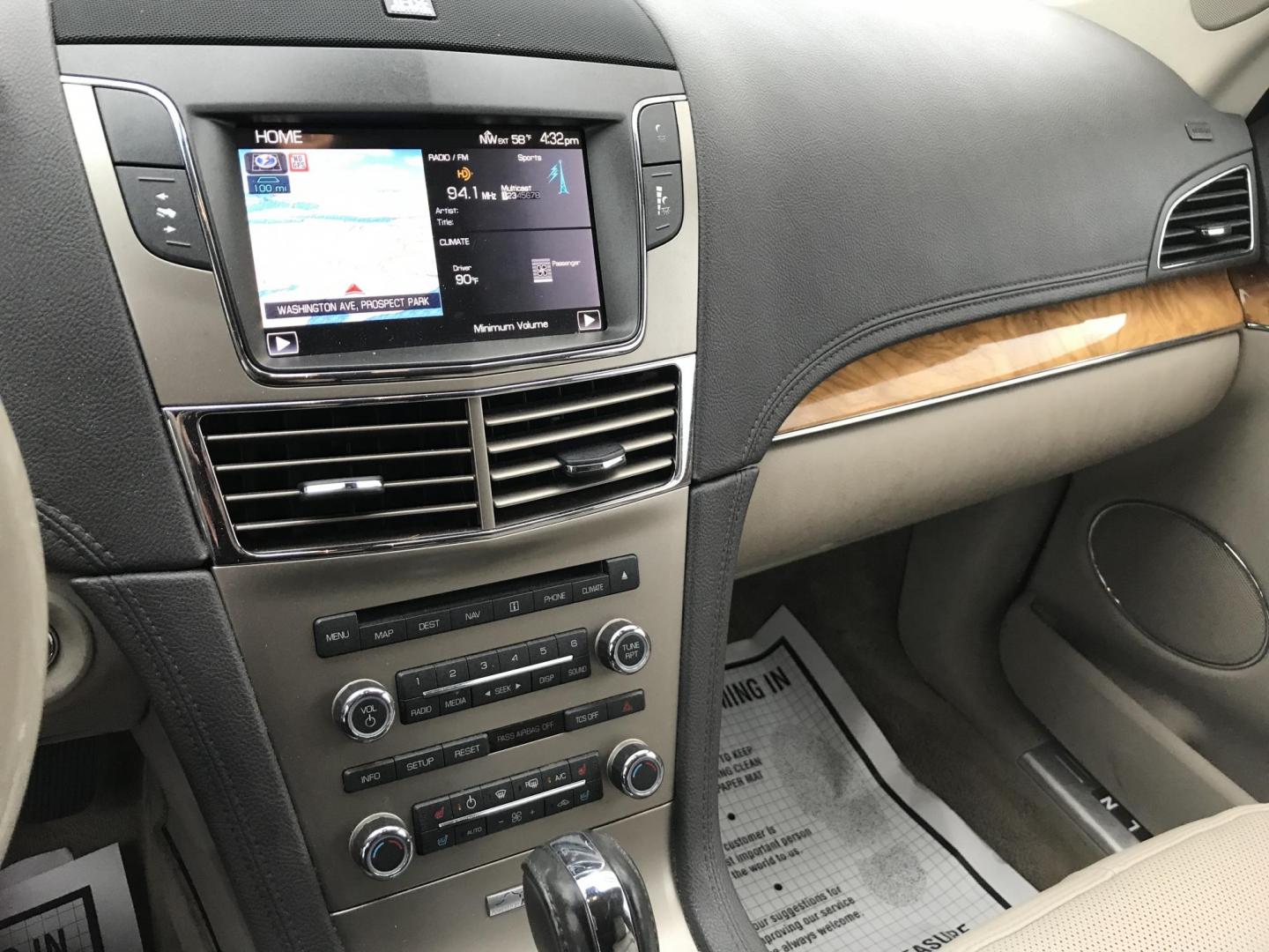 2012 White /Beige Lincoln MKT 3.5L with EcoBoost AWD (2LMHJ5AT6CB) with an 3.5L V6 DOHC 24V TURBO engine, 6-Speed Automatic transmission, located at 577 Chester Pike, Prospect Park, PA, 19076, (610) 237-1015, 39.886154, -75.302338 - 2012 Lincoln MKT: 3rd row seating, navigation system, backup camera, sunroof, AWD, new PA inspection, SUPER CLEAN, runs LIKE NEW! This vehicle comes inspected and has been given a bumper to bumper safety check. It is very clean, reliable, and well maintained. We offer a unique pay plan that is kn - Photo#12