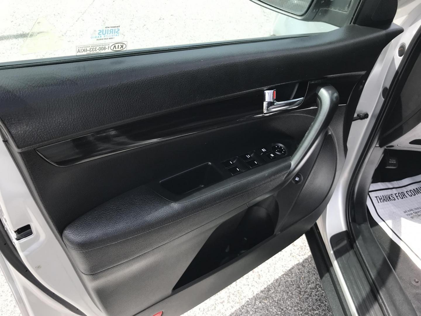 2011 Silver /Gray Kia Sorento LX 4WD (5XYKTCA18BG) with an 2.4L L4 DOHC 16V engine, 6-Speed Automatic transmission, located at 577 Chester Pike, Prospect Park, PA, 19076, (610) 237-1015, 39.886154, -75.302338 - 2011 Kia Sorento LX: Only 77k miles, 4x4, backup camera, new PA inspection, SUPER CLEAN, runs LIKE NEW! This vehicle comes inspected and has been given a bumper to bumper safety check. It is very clean, reliable, and well maintained. We offer a unique pay plan that is known for being the easiest - Photo#8