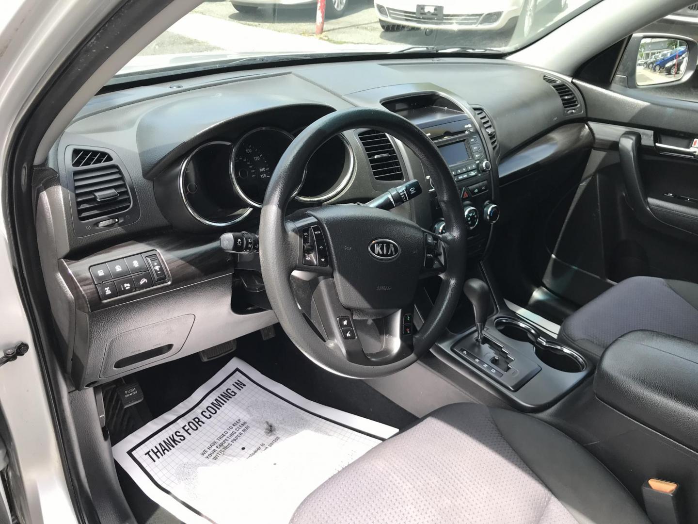 2011 Silver /Gray Kia Sorento LX 4WD (5XYKTCA18BG) with an 2.4L L4 DOHC 16V engine, 6-Speed Automatic transmission, located at 577 Chester Pike, Prospect Park, PA, 19076, (610) 237-1015, 39.886154, -75.302338 - 2011 Kia Sorento LX: Only 77k miles, 4x4, backup camera, new PA inspection, SUPER CLEAN, runs LIKE NEW! This vehicle comes inspected and has been given a bumper to bumper safety check. It is very clean, reliable, and well maintained. We offer a unique pay plan that is known for being the easiest - Photo#10