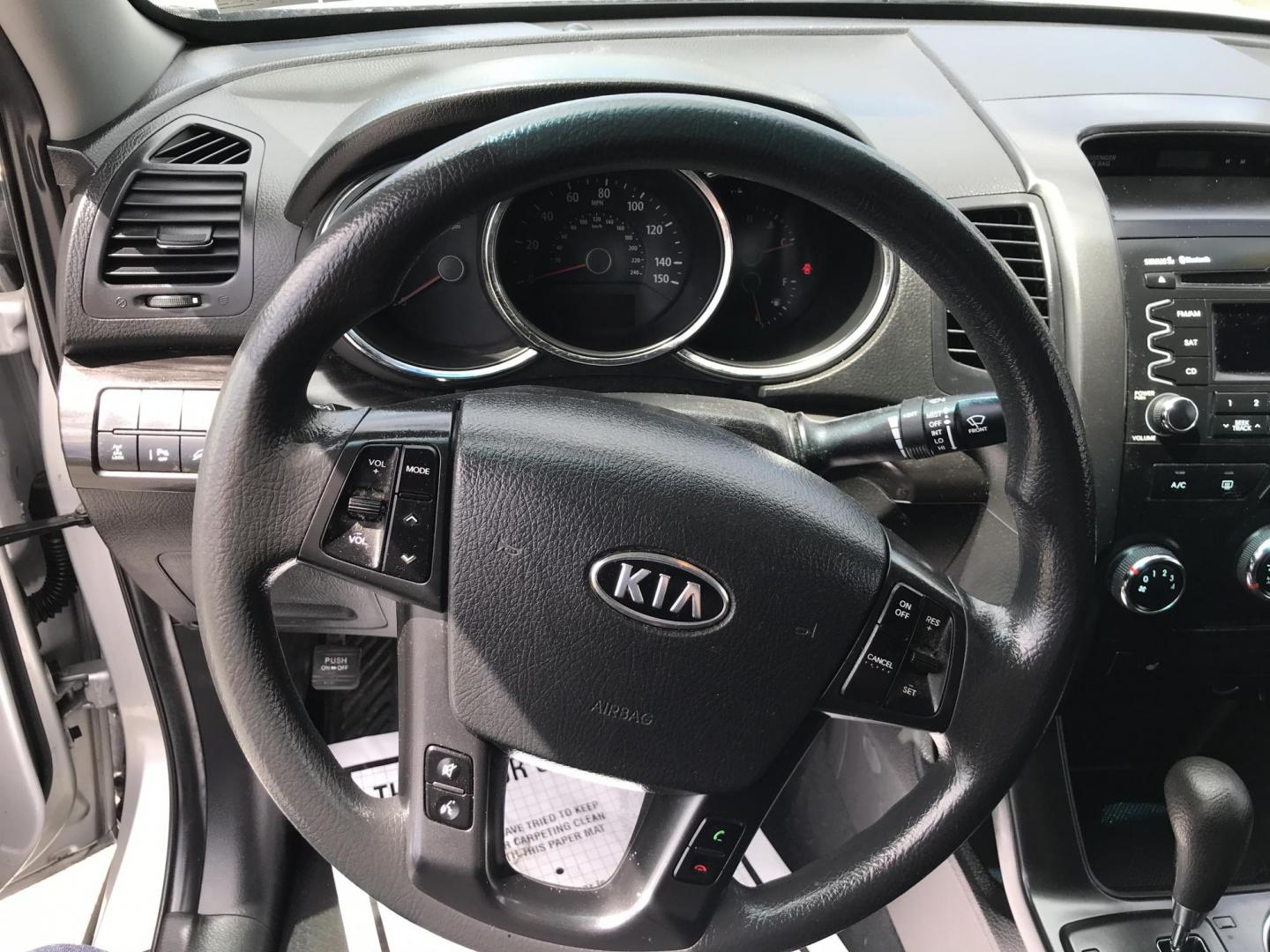 2011 Silver /Gray Kia Sorento LX 4WD (5XYKTCA18BG) with an 2.4L L4 DOHC 16V engine, 6-Speed Automatic transmission, located at 577 Chester Pike, Prospect Park, PA, 19076, (610) 237-1015, 39.886154, -75.302338 - 2011 Kia Sorento LX: Only 77k miles, 4x4, backup camera, new PA inspection, SUPER CLEAN, runs LIKE NEW! This vehicle comes inspected and has been given a bumper to bumper safety check. It is very clean, reliable, and well maintained. We offer a unique pay plan that is known for being the easiest - Photo#11