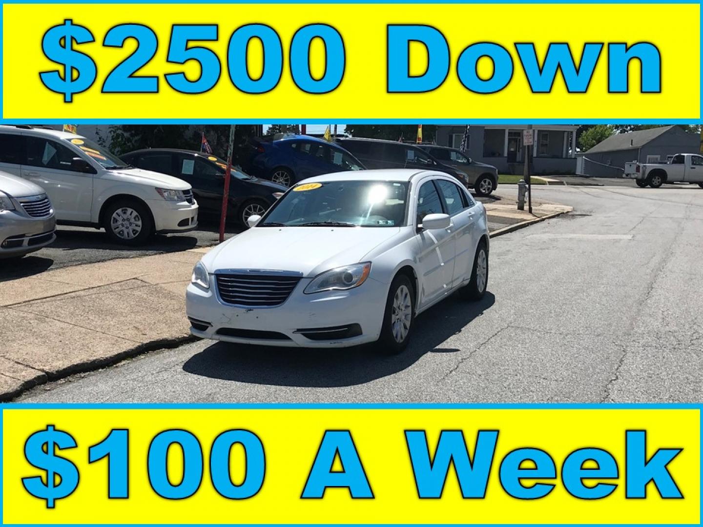 2014 Chrysler 200 LX's photo
