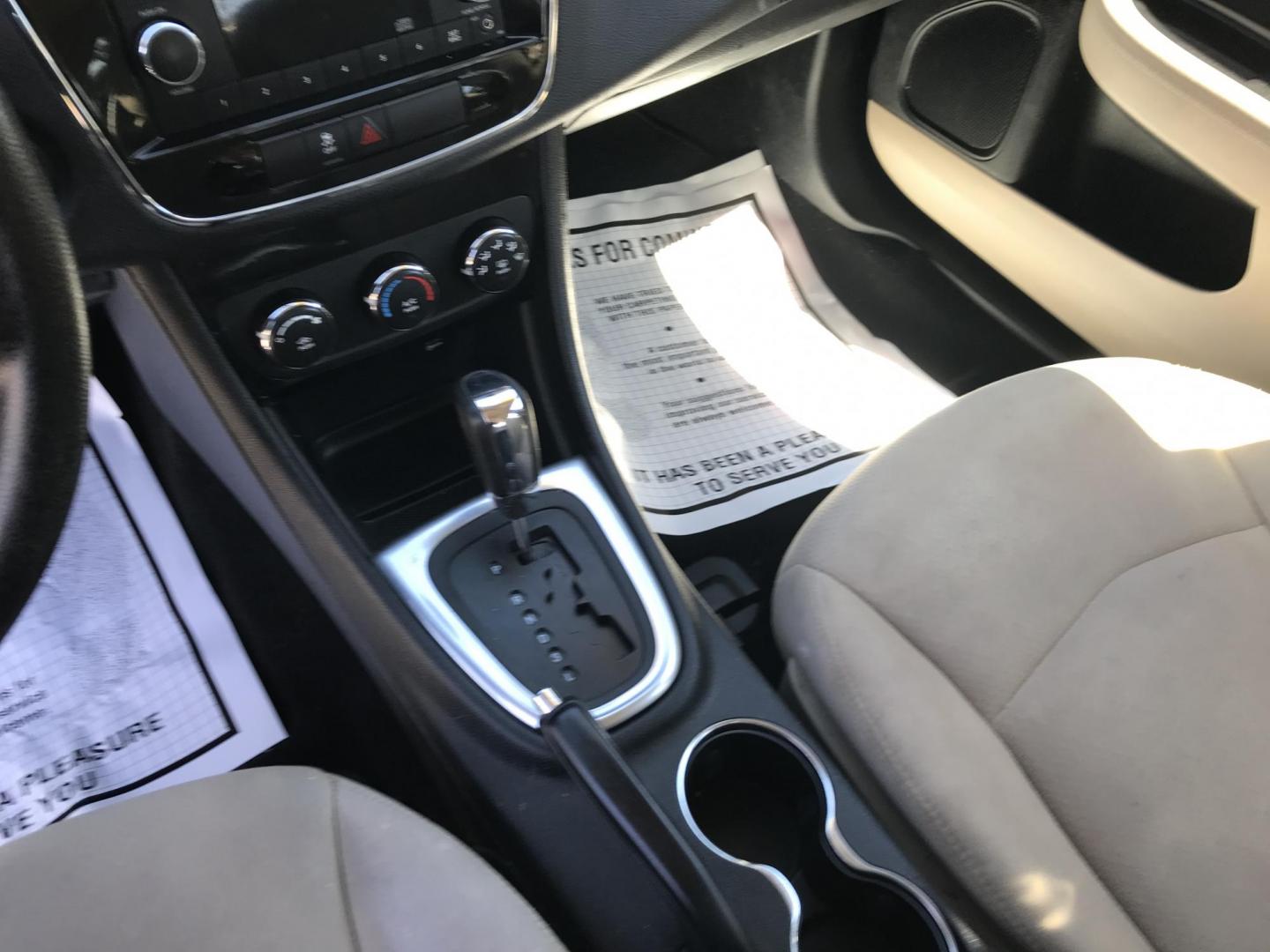 2014 White /Beige Chrysler 200 LX (1C3CCBAB9EN) with an 2.4L L4 DOHC 16V engine, 6-Speed Automatic transmission, located at 577 Chester Pike, Prospect Park, PA, 19076, (610) 237-1015, 39.886154, -75.302338 - 2014 Chrysler 200 LX: Only 102k miles, great on gas, new PA inspection, SUPER CLEAN, runs LIKE NEW! This vehicle comes inspected and has been given a bumper to bumper safety check. It is very clean, reliable, and well maintained. We offer a unique pay plan that is known for being the easiest and - Photo#16