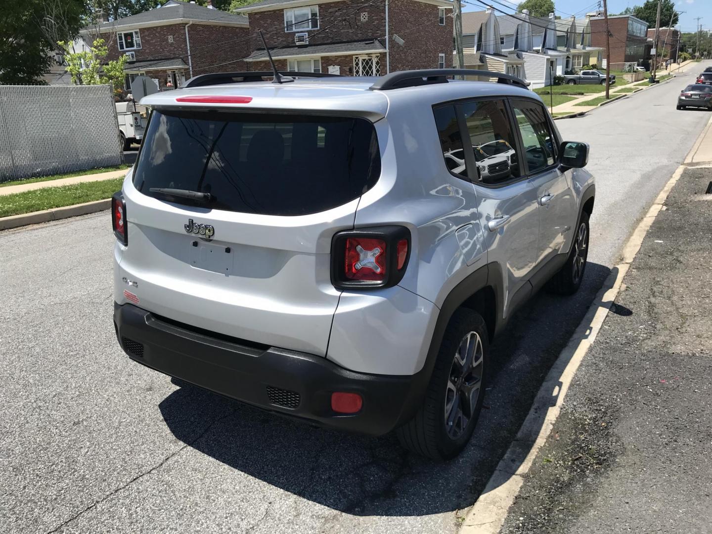 2016 Silver /Black Jeep Renegade Latitude 4WD (ZACCJBBTXGP) with an 2.4L L4 DOHC 16V engine, 6M transmission, located at 577 Chester Pike, Prospect Park, PA, 19076, (610) 237-1015, 39.886154, -75.302338 - 2016 Jeep Renegade Latitude: Only 105k miles, backup camera, great on gas, new PA inspection, SUPER CLEAN, runs LIKE NEW! This vehicle comes inspected and has been given a bumper to bumper safety check. It is very clean, reliable, and well maintained. We offer a unique pay plan that is known for - Photo#4