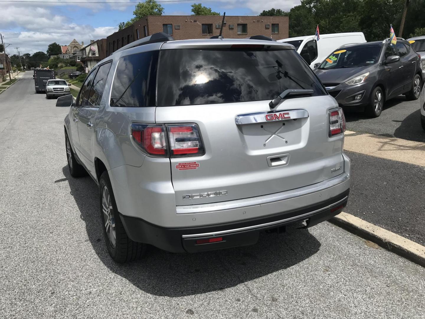 2016 Silver /Black GMC Acadia SLT-1 AWD (1GKKVRKDXGJ) with an 3.6L V6 DOHC 24V engine, 6A transmission, located at 577 Chester Pike, Prospect Park, PA, 19076, (610) 237-1015, 39.886154, -75.302338 - 2016 GMC Acadia SLT: AWD, 3rd row, navigation system, backup camera, sunroof, new PA inspection, runs LIKE NEW! This vehicle comes inspected and has been given a bumper to bumper safety check. It is very clean, reliable, and well maintained. We offer a unique pay plan that is known for being the - Photo#5