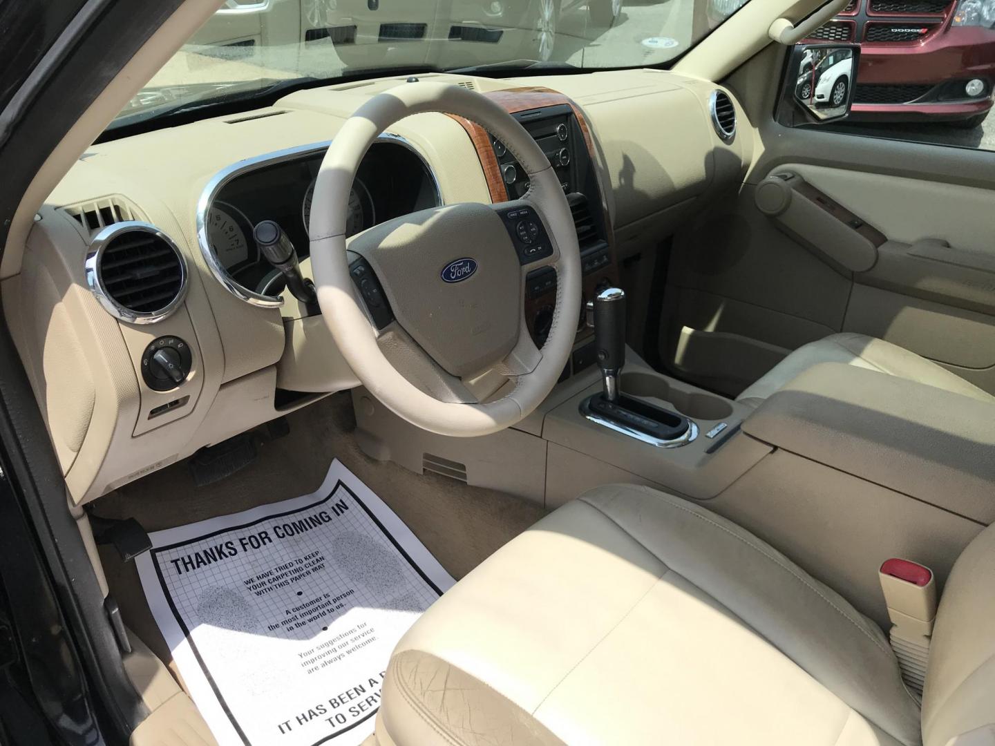 2010 Black /Tan Ford Explorer Eddie Bauer 4.0L 4WD (1FMEU7EE7AU) with an 4.0L V6 SOHC 16V engine, 5-Speed Automatic transmission, located at 577 Chester Pike, Prospect Park, PA, 19076, (610) 237-1015, 39.886154, -75.302338 - 2010 Ford Explorer Eddie Bauer: Only 108k miles, 3rd row, 4x4, new PA inspection, runs LIKE NEW! - Photo#10