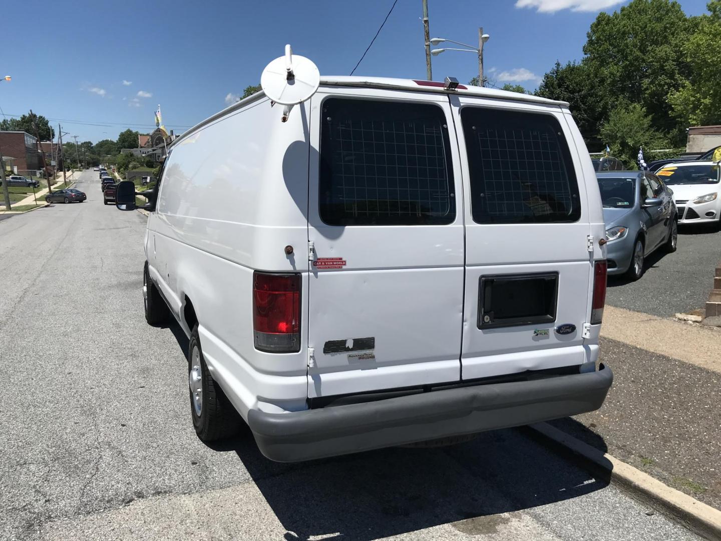2012 White /Gray Ford E-Series Van E-350 Super Duty Extended (1FTSS3EL9CD) with an 5.4L V8 SOHC 16V FFV engine, 6-Speed Automatic transmission, located at 577 Chester Pike, Prospect Park, PA, 19076, (610) 237-1015, 39.886154, -75.302338 - 2012 Ford E350 Econoline Extended Body • New PA Inspection. Example Financing: • $2,500 Down • $125 Weekly • $250 Bi-Weekly We finance our own vehicles. We do not obtain or review traditional consumer credit reports. Financing decisions are based on verified income, ability to repay, a- Photo#5