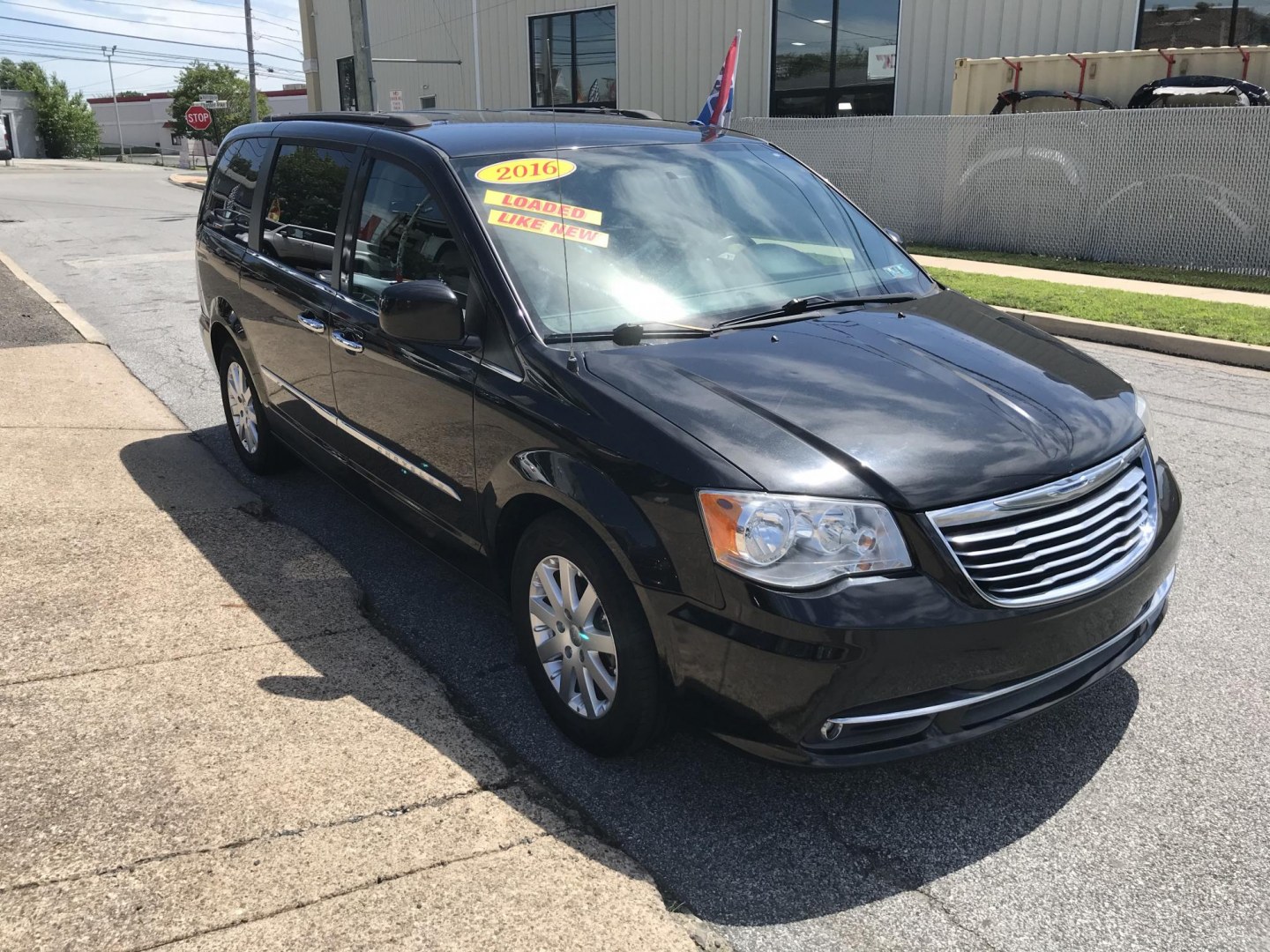 2016 Black /Black Chrysler Town & Country Touring (2C4RC1BG1GR) with an 3.6L V6 DOHC 24V engine, 6A transmission, located at 577 Chester Pike, Prospect Park, PA, 19076, (610) 237-1015, 39.886154, -75.302338 - 2016 Chrylser Town & Country New PA Inspection. Example Financing: • $3000 Down • $100 Weekly • $200 Bi-Weekly We finance our own vehicles. We do not obtain or review traditional consumer credit reports. Financing decisions are based on verified income, ability to repay, and our in-hous- Photo#3