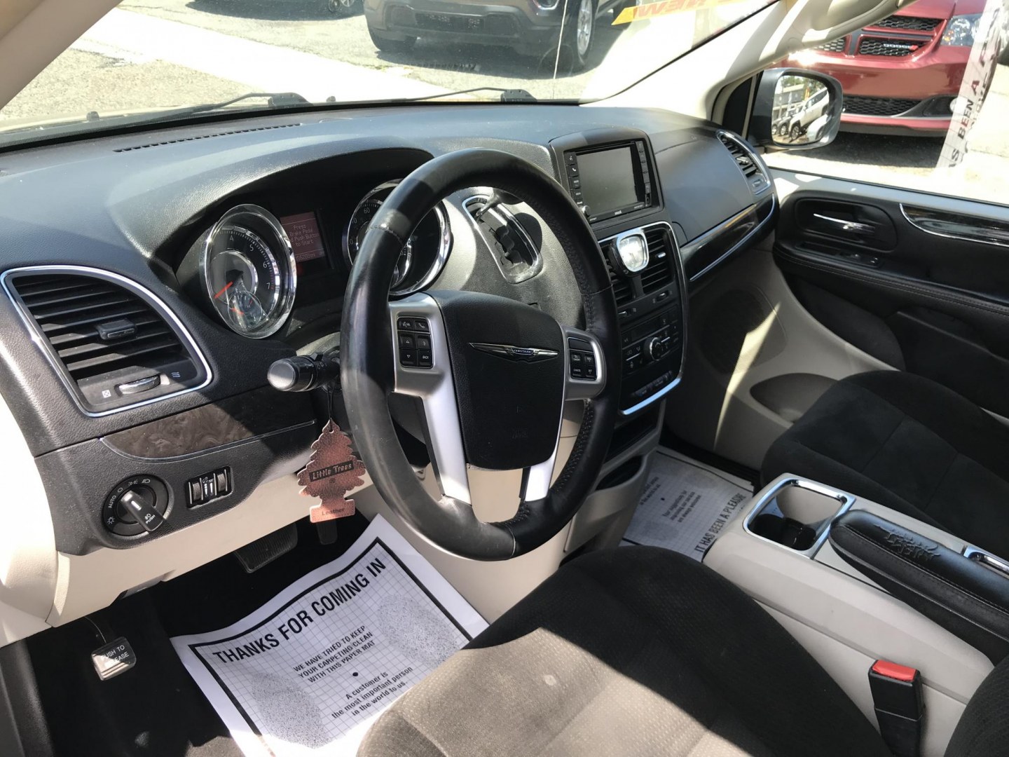 2016 Black /Black Chrysler Town & Country Touring (2C4RC1BG1GR) with an 3.6L V6 DOHC 24V engine, 6A transmission, located at 577 Chester Pike, Prospect Park, PA, 19076, (610) 237-1015, 39.886154, -75.302338 - 2016 Chrylser Town & Country New PA Inspection. Example Financing: • $3000 Down • $100 Weekly • $200 Bi-Weekly We finance our own vehicles. We do not obtain or review traditional consumer credit reports. Financing decisions are based on verified income, ability to repay, and our in-hous- Photo#10
