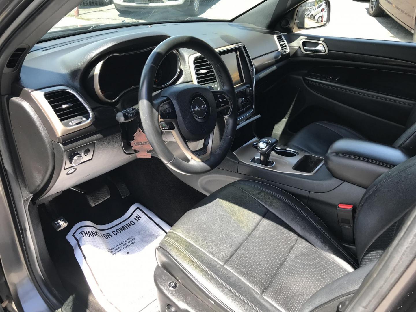2014 Gray /Black Jeep Grand Cherokee Laredo 4WD (1C4RJFAG5EC) with an 3.6L V6 DOHC 24V engine, 5-Speed Automatic transmission, located at 577 Chester Pike, Prospect Park, PA, 19076, (610) 237-1015, 39.886154, -75.302338 - 2014 Jeep Grand Cherokee Sunroof • New PA Inspection. Example Financing: • $3,500 Down • $100 Weekly • $200 Bi-Weekly We finance our own vehicles. We do not obtain or review traditional consumer credit reports. Financing decisions are based on verified income, ability to repay, and our- Photo#7