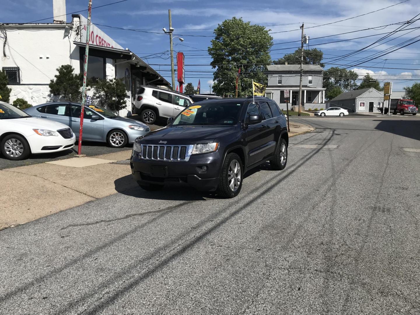 2013 Gray /Black Jeep Grand Cherokee Laredo 4WD (1C4RJFAG6DC) with an 3.6L V6 DOHC 24V engine, 5-Speed Automatic transmission, located at 577 Chester Pike, Prospect Park, PA, 19076, (610) 237-1015, 39.886154, -75.302338 - 2013 Jeep Grand Cherokee Laredo: Backup camera, new PA inspection, SUPER CLEAN, runs LIKE NEW! This vehicle comes inspected and has been given a bumper to bumper safety check. It is very clean, reliable, and well maintained. We offer a unique pay plan that is known for being the easiest and faste- Photo#1