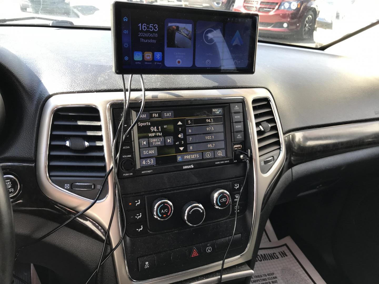 2013 Gray /Black Jeep Grand Cherokee Laredo 4WD (1C4RJFAG6DC) with an 3.6L V6 DOHC 24V engine, 5-Speed Automatic transmission, located at 577 Chester Pike, Prospect Park, PA, 19076, (610) 237-1015, 39.886154, -75.302338 - 2013 Jeep Grand Cherokee Laredo: Backup camera, new PA inspection, SUPER CLEAN, runs LIKE NEW! This vehicle comes inspected and has been given a bumper to bumper safety check. It is very clean, reliable, and well maintained. We offer a unique pay plan that is known for being the easiest and faste- Photo#12