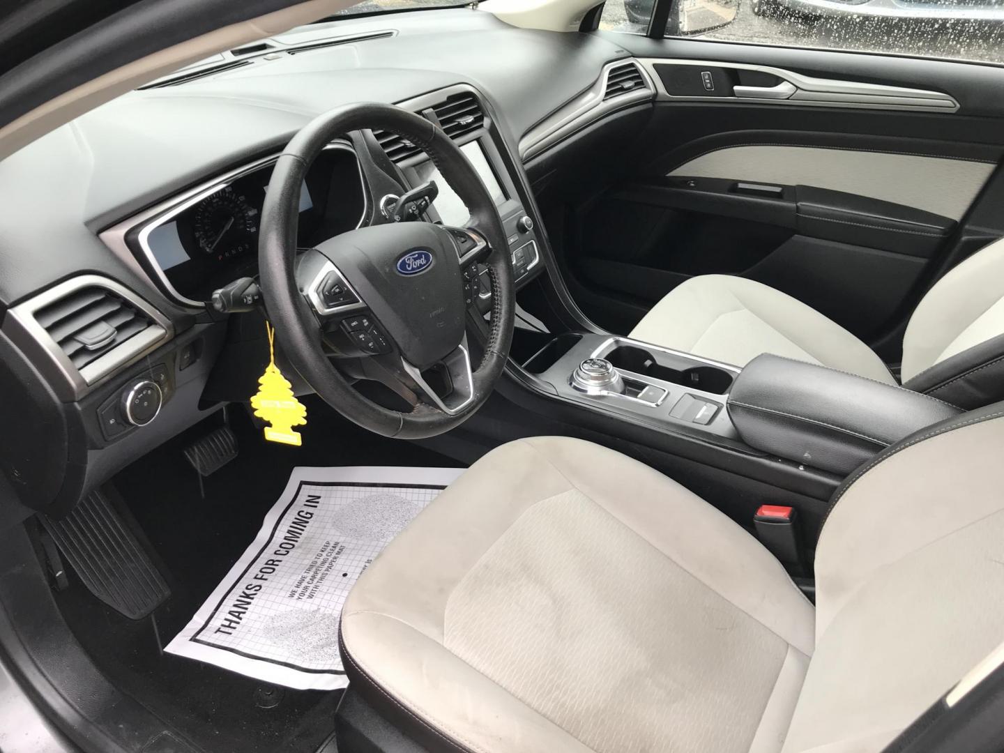 2019 Gray /Beige Ford Fusion SE (3FA6P0HD7KR) with an 1.5L L4 DOHC 16V engine, 6A transmission, located at 577 Chester Pike, Prospect Park, PA, 19076, (610) 237-1015, 39.886154, -75.302338 - 2019 Ford Fusion: Navigation system, backup camera, great on gas, new PA inspection, runs LIKE NEW! This vehicle comes inspected and has been given a bumper to bumper safety check. It is very clean, reliable, and well maintained. We offer a unique pay plan that is known for being the easiest and - Photo#7