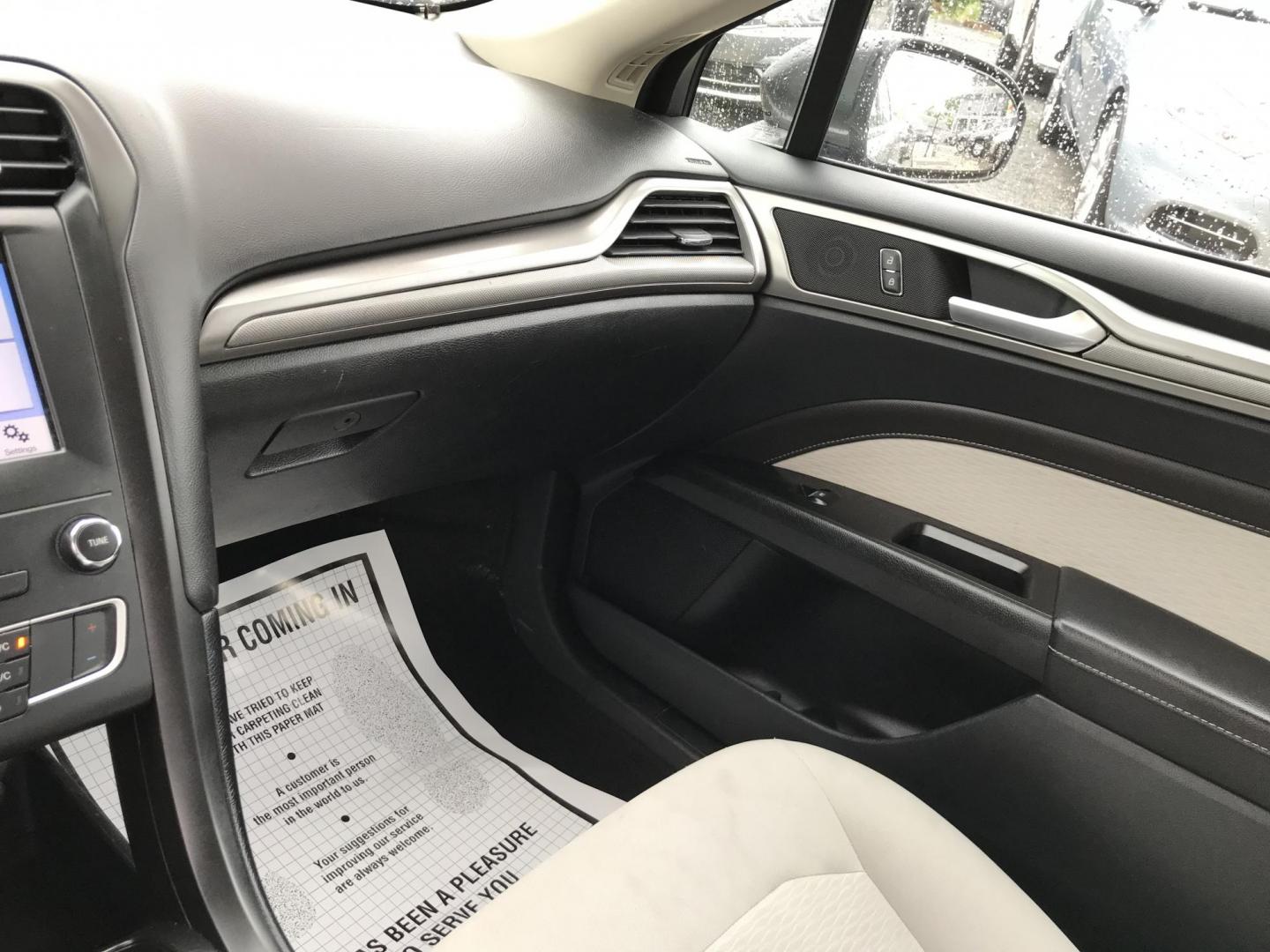 2019 Gray /Beige Ford Fusion SE (3FA6P0HD7KR) with an 1.5L L4 DOHC 16V engine, 6A transmission, located at 577 Chester Pike, Prospect Park, PA, 19076, (610) 237-1015, 39.886154, -75.302338 - 2019 Ford Fusion: Navigation system, backup camera, great on gas, new PA inspection, runs LIKE NEW! This vehicle comes inspected and has been given a bumper to bumper safety check. It is very clean, reliable, and well maintained. We offer a unique pay plan that is known for being the easiest and - Photo#15