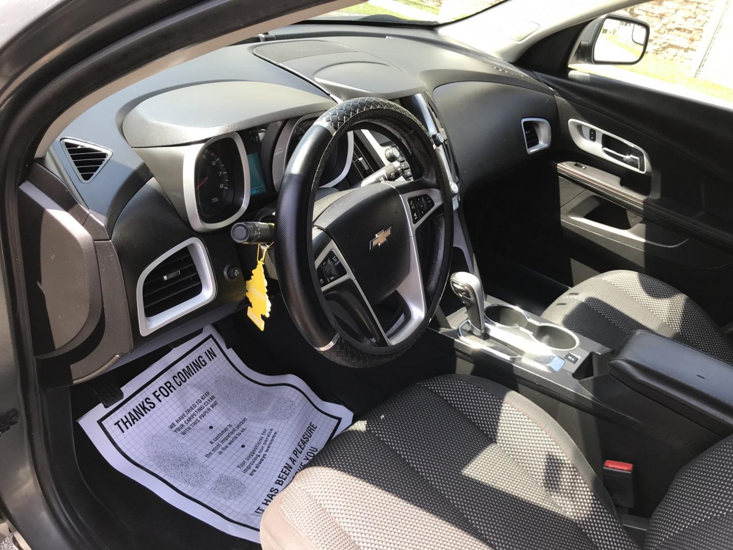2012 Gray /Gray Chevrolet Equinox 1LT AWD (2GNFLEEK3C6) with an 2.4L L4 DOHC 16V engine, 6-Speed Automatic transmission, located at 577 Chester Pike, Prospect Park, PA, 19076, (610) 237-1015, 39.886154, -75.302338 - 2012 Chevy Equinox LT: Only 114k miles, AWD, backup camera, new PA inspection, SUPER CLEAN, runs LIKE NEW! This vehicle comes inspected and has been given a bumper to bumper safety check. It is very clean, reliable, and well maintained. We offer a unique pay plan that is known for being the easie- Photo#10