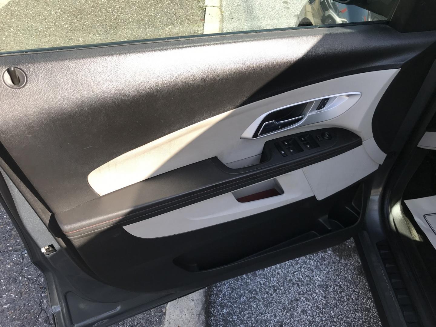 2013 Gray /Gray Chevrolet Equinox 1LT AWD (2GNFLEEK2D6) with an 2.4L L4 DOHC 16V engine, 6-Speed Automatic transmission, located at 577 Chester Pike, Prospect Park, PA, 19076, (610) 237-1015, 39.886154, -75.302338 - 2013 Chevrolet Equinox LT: Only 124k miles, backup camera, AWD, new PA inspection, SUPER CLEAN, runs LIKE NEW! This vehicle comes inspected and has been given a bumper to bumper safety check. It is very clean, reliable, and well maintained. We offer a unique pay plan that is known for being the e- Photo#9