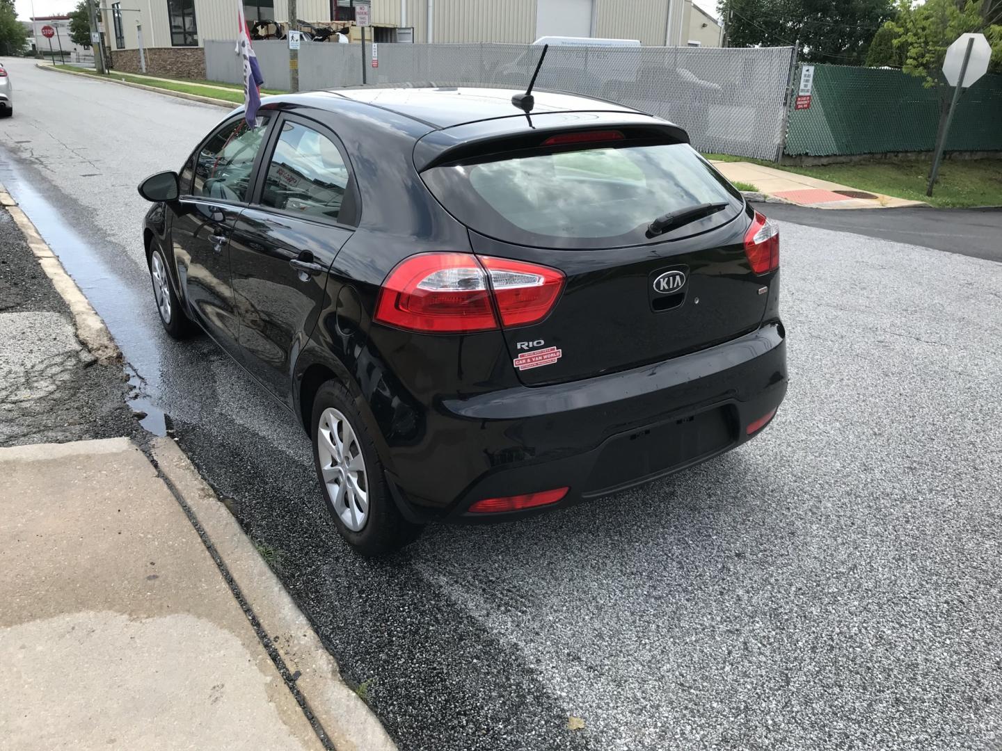 2015 Black /Tan Kia Rio LX (KNADM5A39F6) with an 1.6 V4 engine, Automatic transmission, located at 577 Chester Pike, Prospect Park, PA, 19076, (610) 237-1015, 39.886154, -75.302338 - 2015 Kia Rio LX: Only 133k miles, new PA inspection, great on gas, SUPER CLEAN, runs LIKE NEW! This vehicle comes inspected and has been given a bumper to bumper safety check. It is very clean, reliable, and well maintained. We offer a unique pay plan that is known for being the easiest and faste- Photo#5