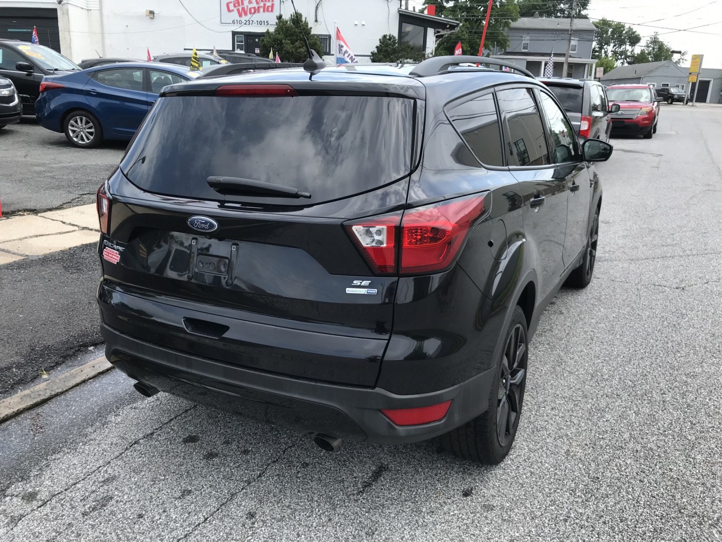 2019 Black /Black Ford Escape SE (1FMCU9GD7KU) with an 1.5 V4 engine, Automatic transmission, located at 577 Chester Pike, Prospect Park, PA, 19076, (610) 237-1015, 39.886154, -75.302338 - 2019 Ford Escape SE: 4x4, great on gas, new PA inspection, backup camera, SUPER CLEAN, runs LIKE NEW! This vehicle comes inspected and has been given a bumper to bumper safety check. It is very clean, reliable, and well maintained. We offer a unique pay plan that is known for being the easiest an- Photo#6