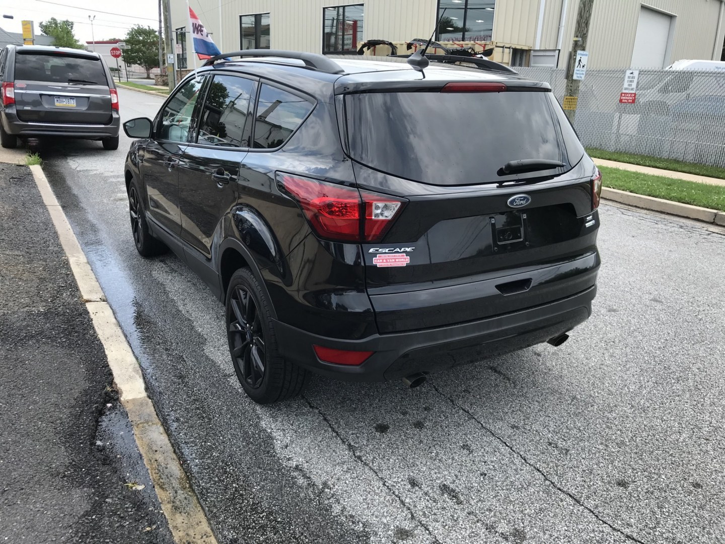 2019 Black /Black Ford Escape SE (1FMCU9GD7KU) with an 1.5 V4 engine, Automatic transmission, located at 577 Chester Pike, Prospect Park, PA, 19076, (610) 237-1015, 39.886154, -75.302338 - 2019 Ford Escape SE: 4x4, great on gas, new PA inspection, backup camera, SUPER CLEAN, runs LIKE NEW! This vehicle comes inspected and has been given a bumper to bumper safety check. It is very clean, reliable, and well maintained. We offer a unique pay plan that is known for being the easiest an- Photo#5