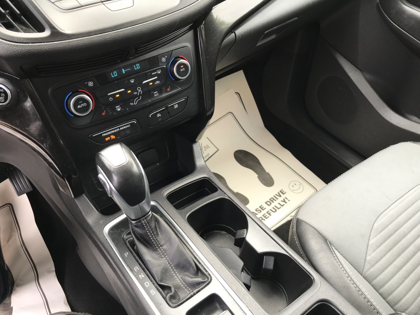 2019 Black /Black Ford Escape SE (1FMCU9GD7KU) with an 1.5 V4 engine, Automatic transmission, located at 577 Chester Pike, Prospect Park, PA, 19076, (610) 237-1015, 39.886154, -75.302338 - 2019 Ford Escape SE: 4x4, great on gas, new PA inspection, backup camera, SUPER CLEAN, runs LIKE NEW! This vehicle comes inspected and has been given a bumper to bumper safety check. It is very clean, reliable, and well maintained. We offer a unique pay plan that is known for being the easiest an- Photo#13