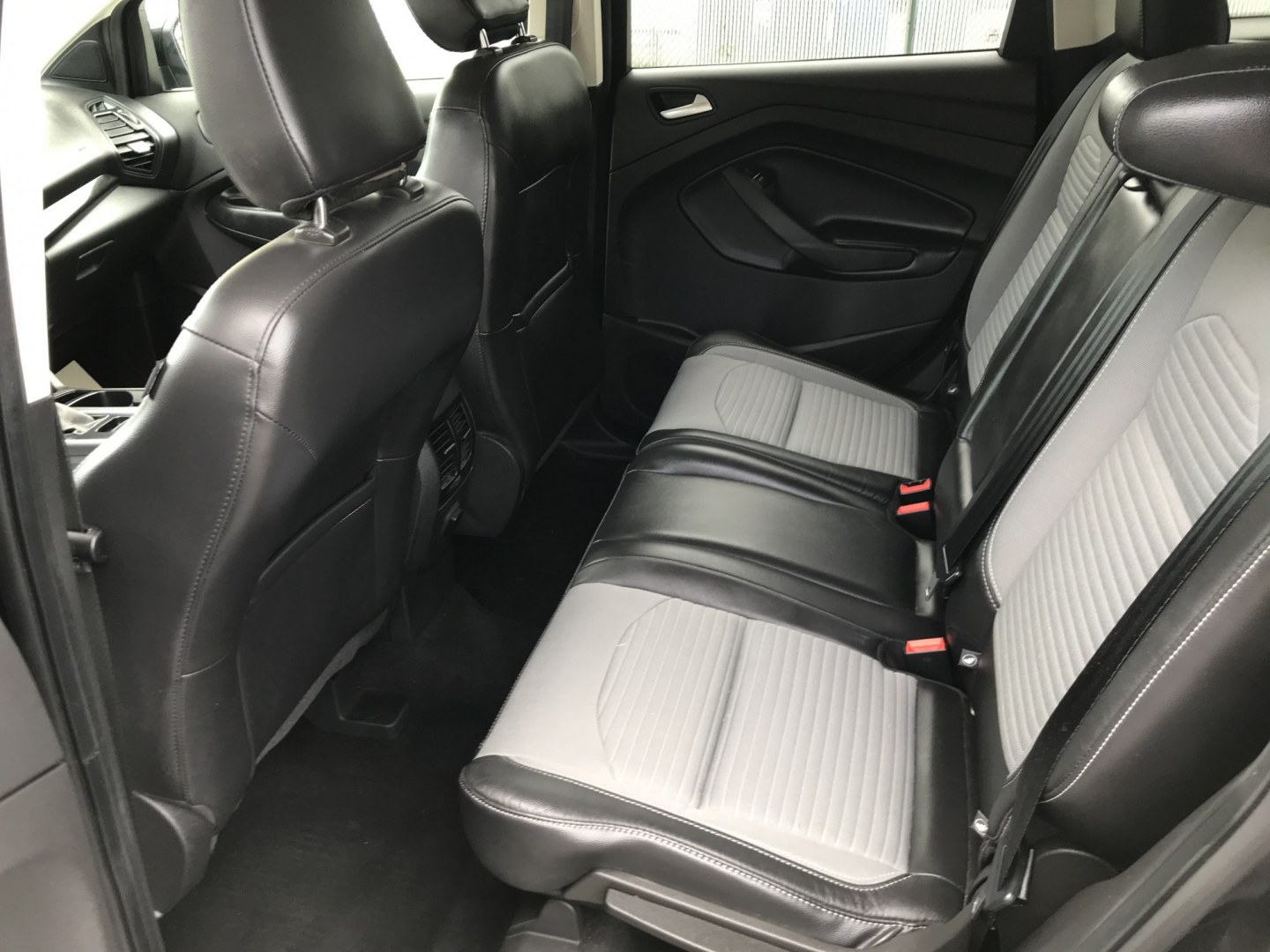 2019 Black /Black Ford Escape SE (1FMCU9GD7KU) with an 1.5 V4 engine, Automatic transmission, located at 577 Chester Pike, Prospect Park, PA, 19076, (610) 237-1015, 39.886154, -75.302338 - 2019 Ford Escape SE: 4x4, great on gas, new PA inspection, backup camera, SUPER CLEAN, runs LIKE NEW! This vehicle comes inspected and has been given a bumper to bumper safety check. It is very clean, reliable, and well maintained. We offer a unique pay plan that is known for being the easiest an- Photo#15