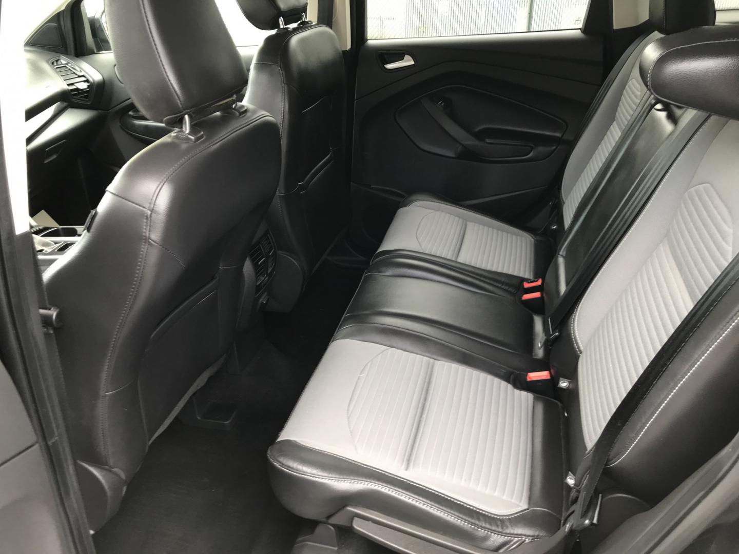 2019 Black /Black Ford Escape SE 4WD (1FMCU9GD7KU) with an 1.5L L4 DOHC 16V engine, 6A transmission, located at 577 Chester Pike, Prospect Park, PA, 19076, (610) 237-1015, 39.886154, -75.302338 - 2019 Ford Escape SE: 4x4, great on gas, new PA inspection, backup camera, SUPER CLEAN, runs LIKE NEW! This vehicle comes inspected and has been given a bumper to bumper safety check. It is very clean, reliable, and well maintained. We offer a unique pay plan that is known for being the easiest an- Photo#15