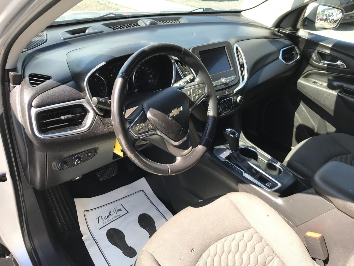 2020 Silver /Gray Chevrolet Equinox LT (3GNAXJEV0LS) with an 1.5L L4 DIR DOHC 16V TURBO engine, 6A transmission, located at 577 Chester Pike, Prospect Park, PA, 19076, (610) 237-1015, 39.886154, -75.302338 - 2020 Chevrolet Equinox LT: Backup camera, new PA inspection, great on gas, SUPER CLEAN, runs LIKE NEW! This vehicle comes inspected and has been given a bumper to bumper safety check. It is very clean, reliable, and well maintained. We offer a unique pay plan that is known for being the easiest a- Photo#10